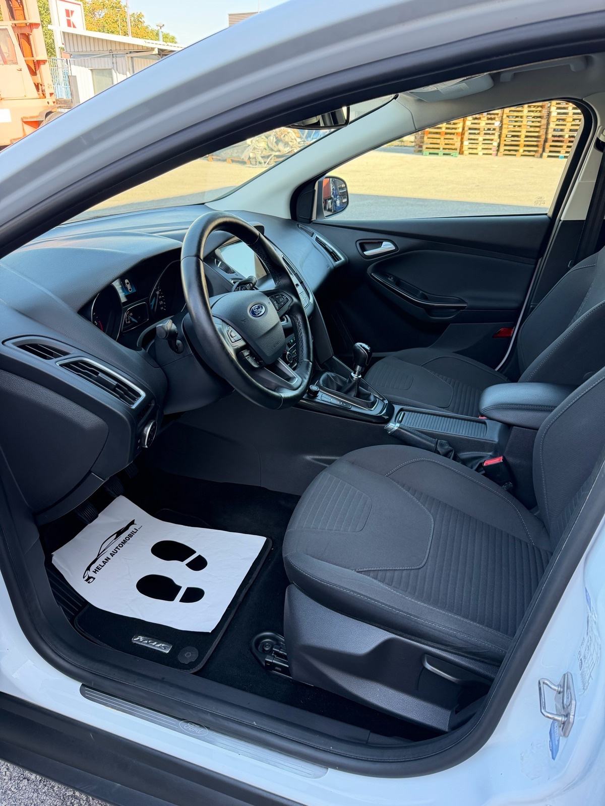 Ford Focus TITANIUM 1,5 TDCi #NAVI #KAMERA #PDC, fotografija 10