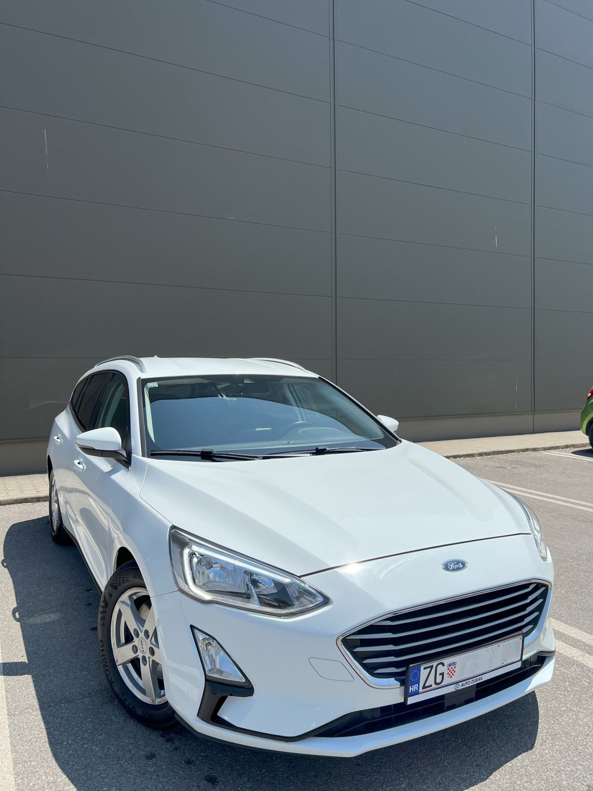 FORD FOCUS IV TURNIER AUTOMATIK EcoBlue Cool&Connect, LED, Radar, Lane, fotografija 6