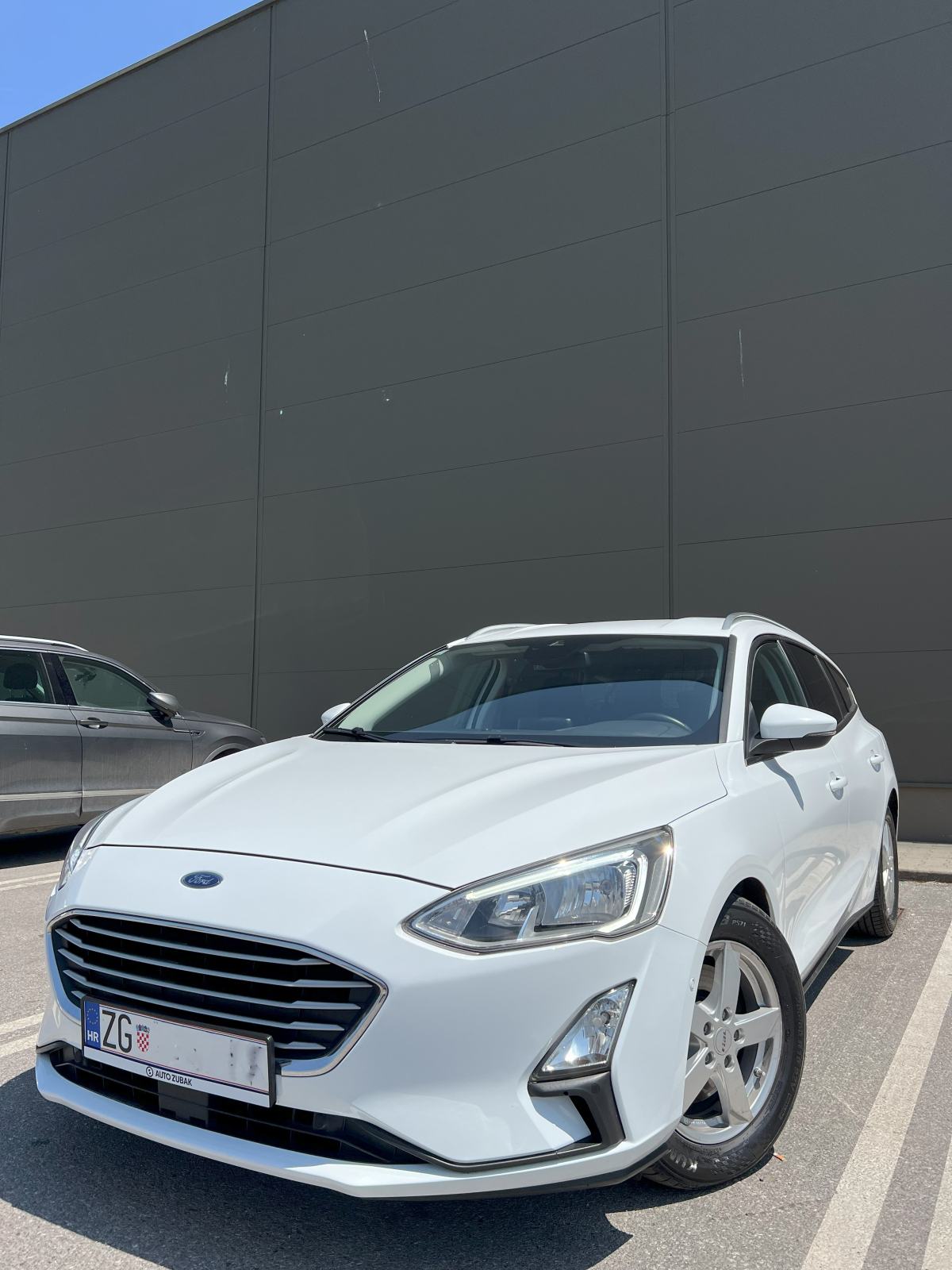 FORD FOCUS IV TURNIER AUTOMATIK EcoBlue Cool&Connect, LED, Radar, Lane, fotografija 4