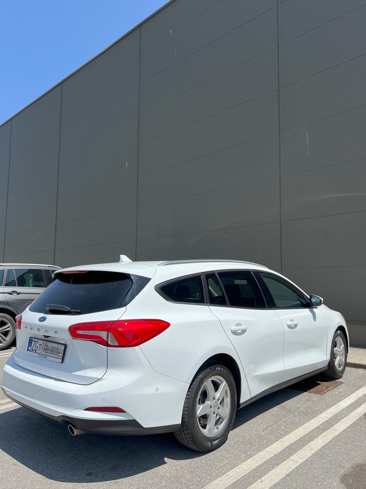 FORD FOCUS IV TURNIER AUTOMATIK EcoBlue Cool&Connect, LED, Radar, Lane, fotografija 11