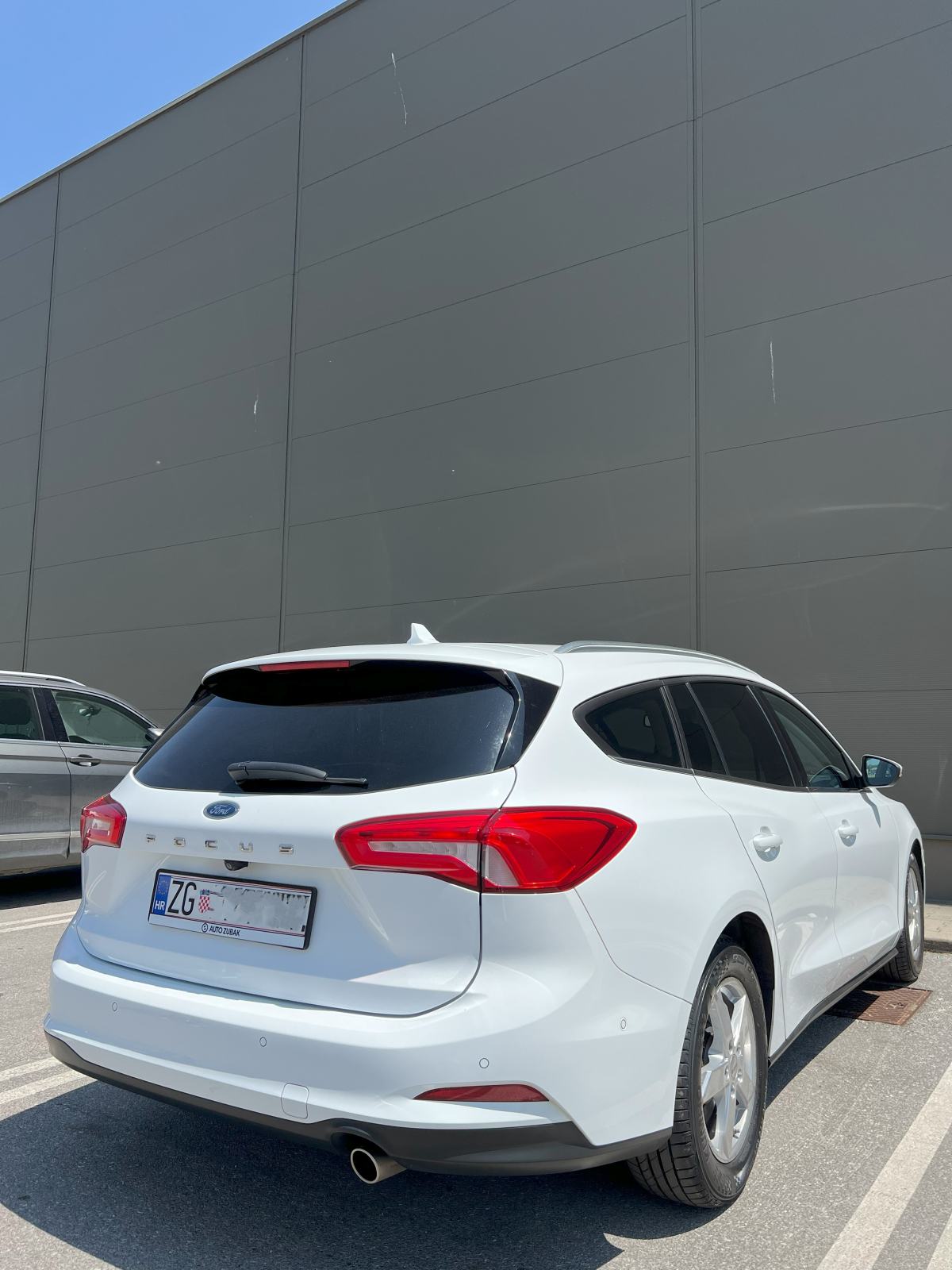 FORD FOCUS IV TURNIER AUTOMATIK EcoBlue Cool&Connect, LED, Radar, Lane, fotografija 20
