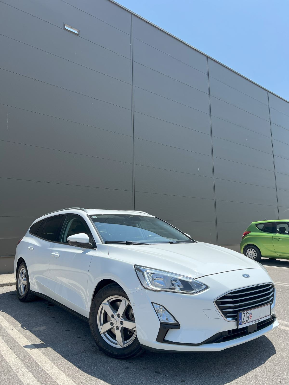 FORD FOCUS IV TURNIER AUTOMATIK EcoBlue Cool&Connect, LED, Radar, Lane, fotografija 12