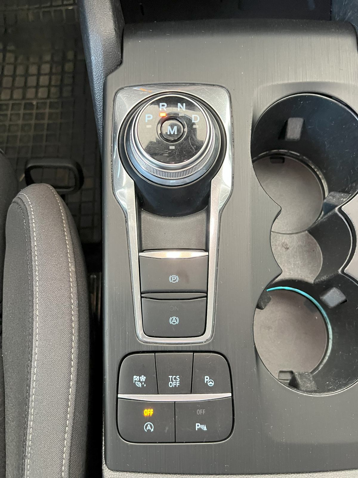 FORD FOCUS IV TURNIER AUTOMATIK EcoBlue Cool&Connect, LED, Radar, Lane, fotografija 18