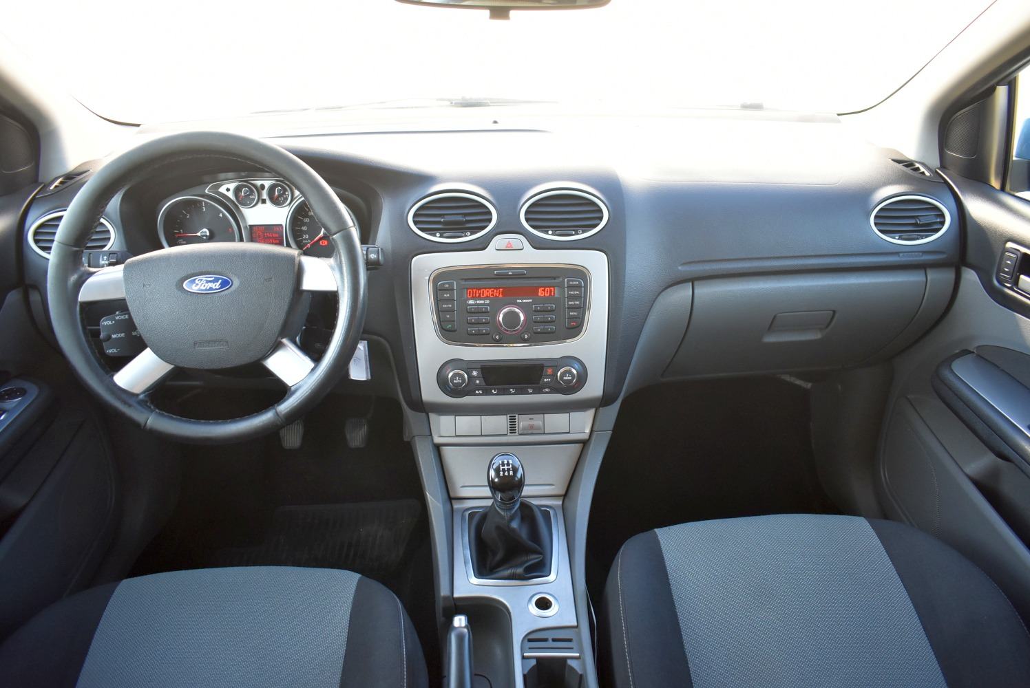 Ford Focus Turnier 1.6 TDCI *DE*, fotografija 8