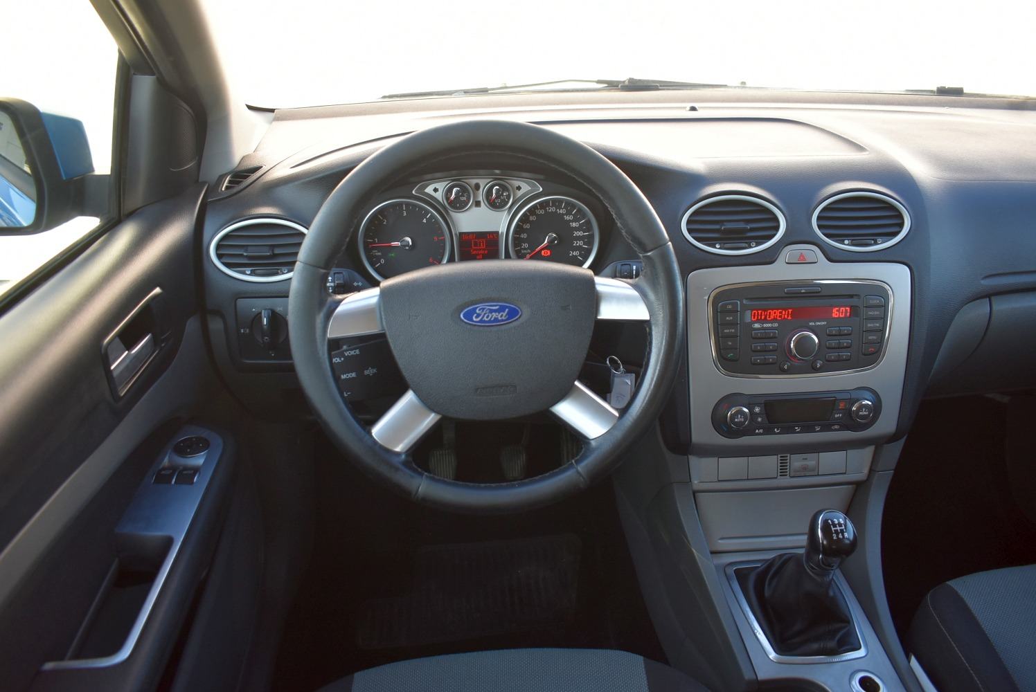 Ford Focus Turnier 1.6 TDCI *DE*, fotografija 4