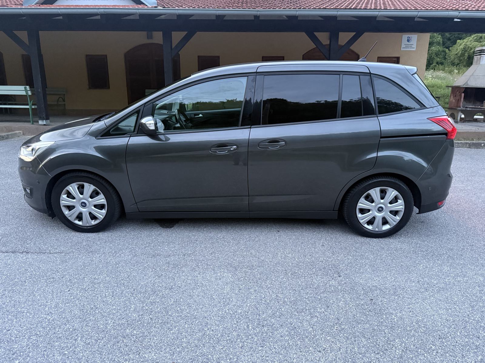 Ford Grand C-Max 1.5 tdci, fotografija 3