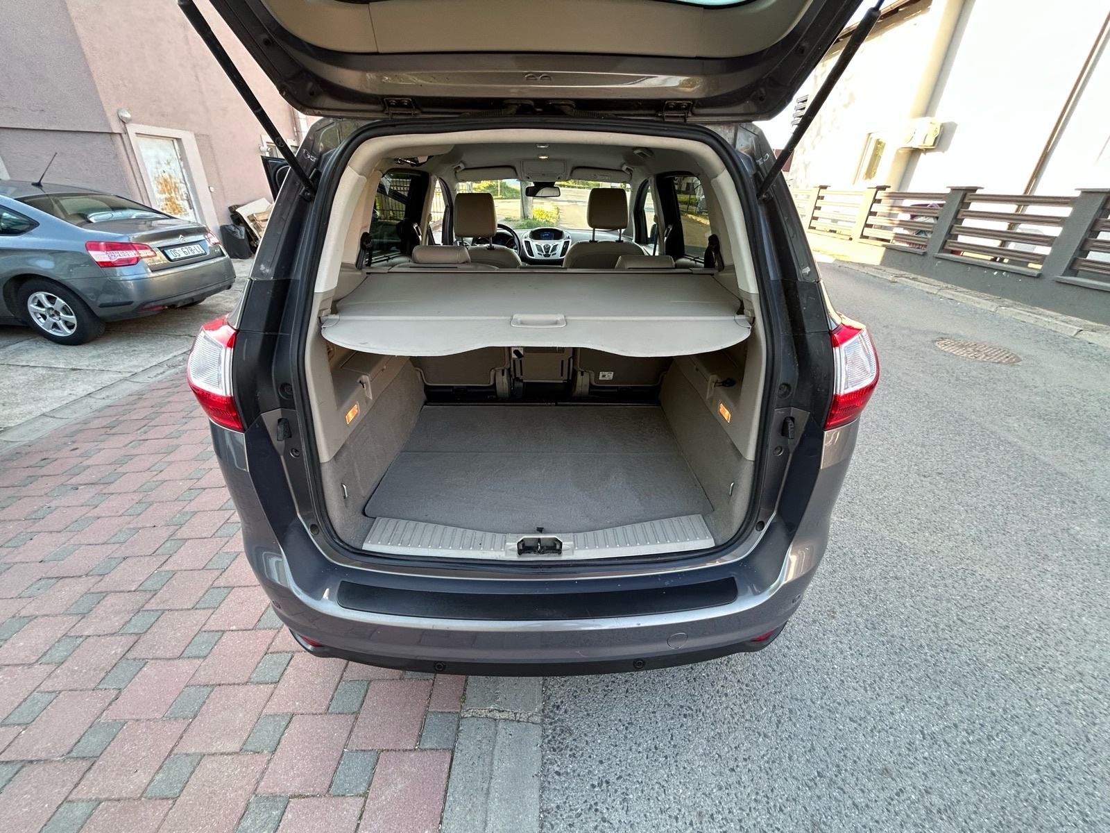 Ford Grand C-Max 1.6 TDCI TITANIUM KOŽA NAVIGACIJA TEMPOMAT NA IME, fotografija 8
