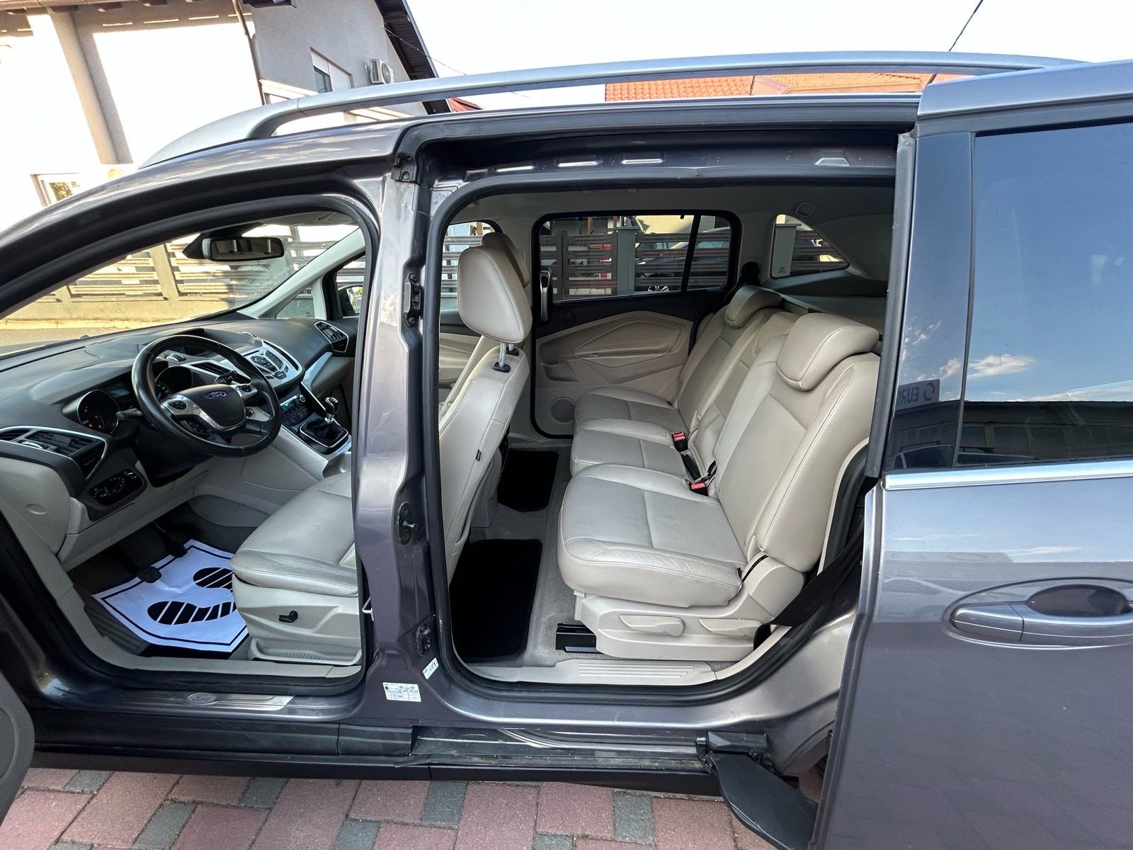Ford Grand C-Max 1.6 TDCI TITANIUM KOŽA NAVIGACIJA TEMPOMAT NA IME, fotografija 7