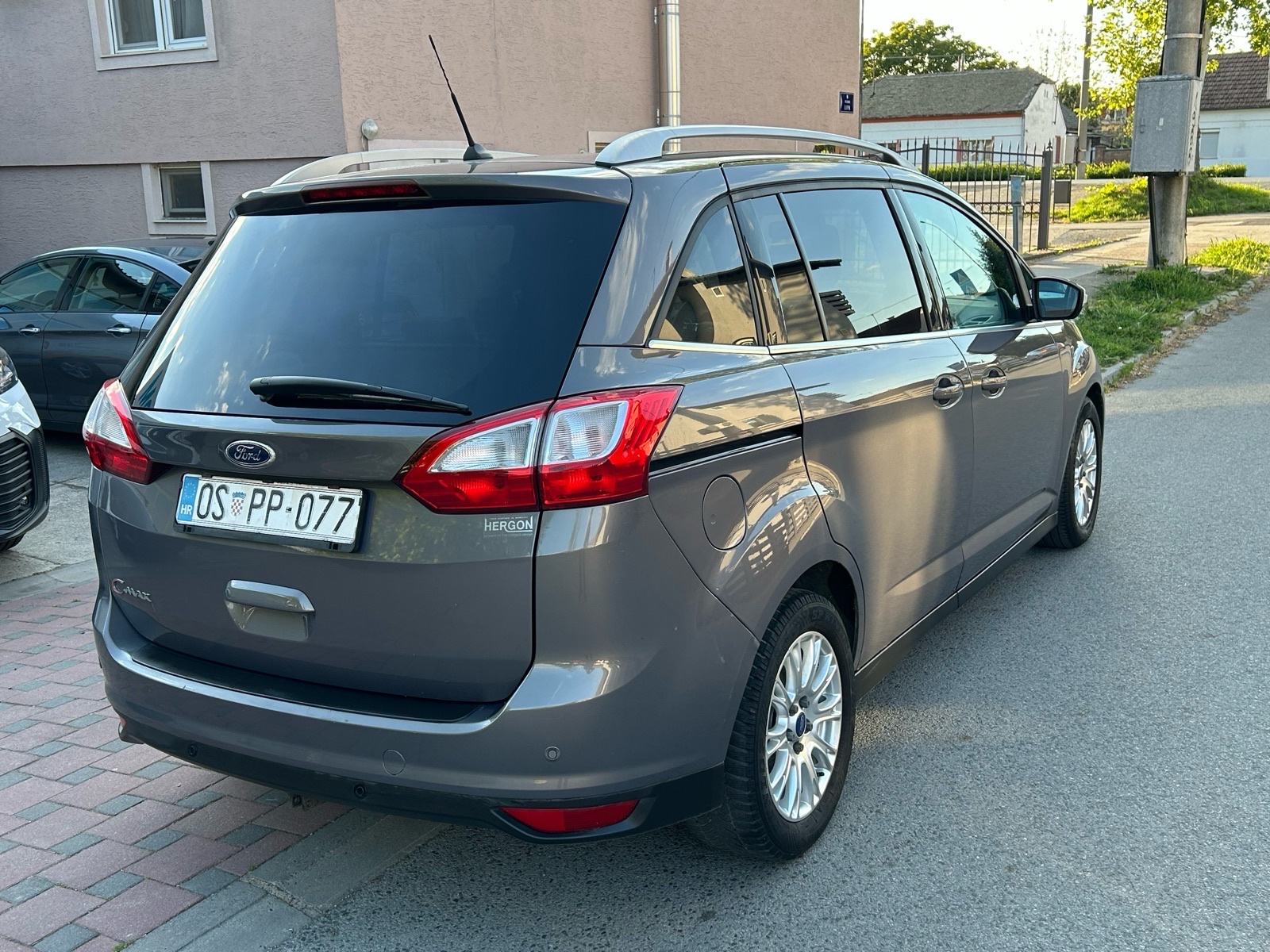 Ford Grand C-Max 1.6 TDCI TITANIUM KOŽA NAVIGACIJA TEMPOMAT NA IME, fotografija 3