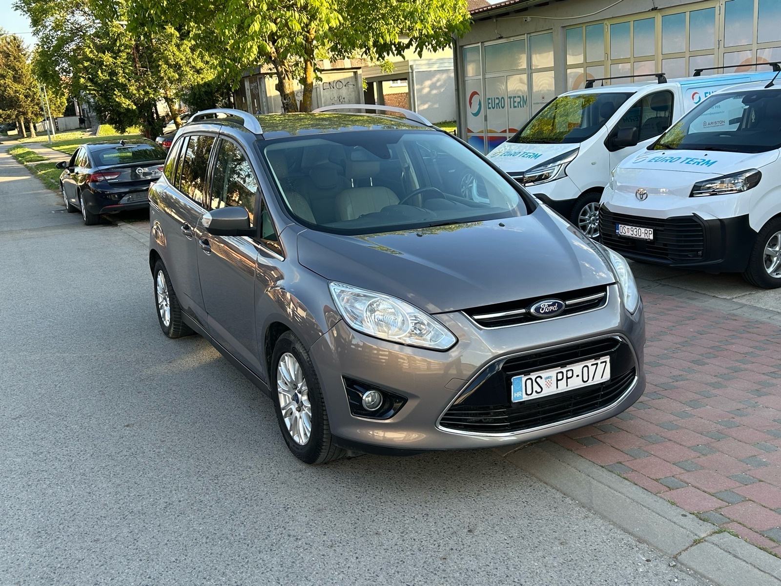 Ford Grand C-Max 1.6 TDCI TITANIUM KOŽA NAVIGACIJA TEMPOMAT NA IME, fotografija 2