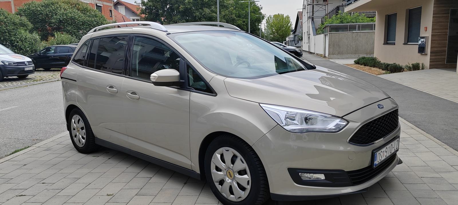 Ford Grand C-Max Osobno vozilo, fotografija 11
