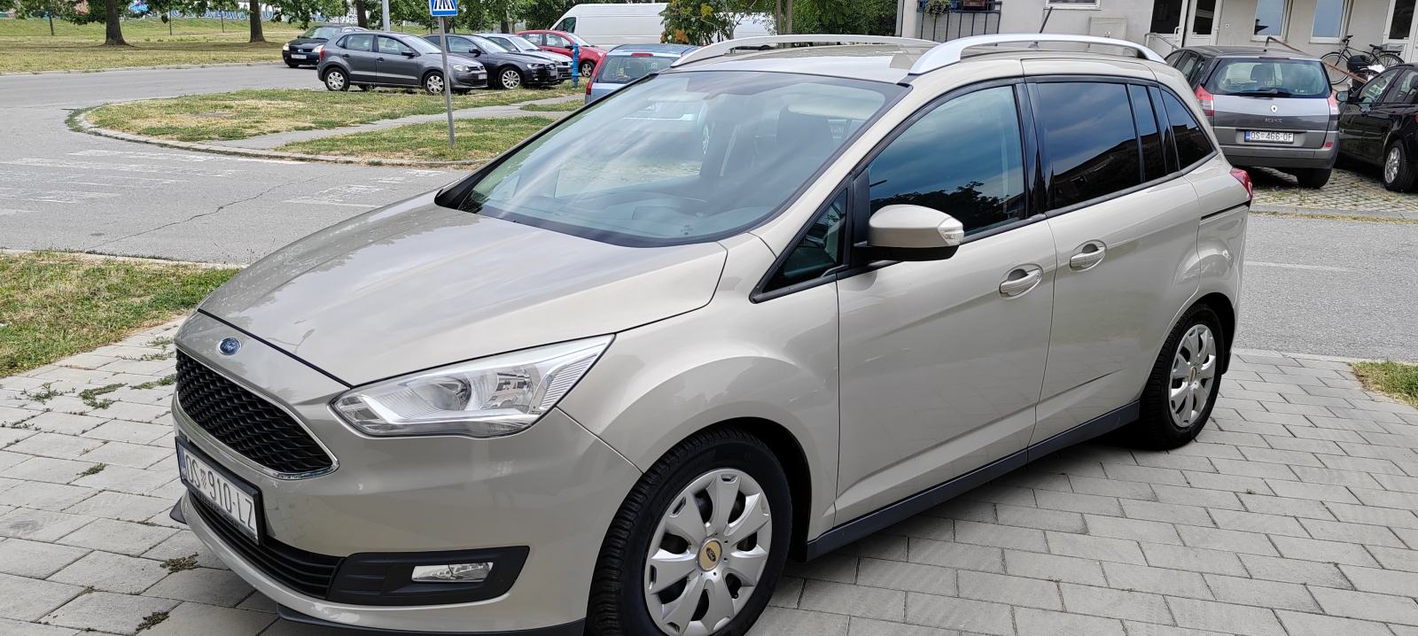 Ford Grand C-Max Osobno vozilo, fotografija 16