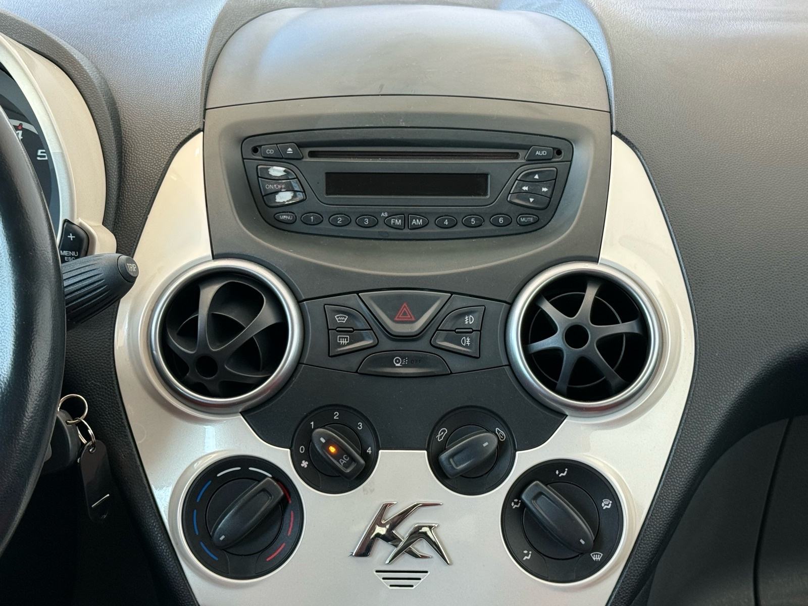 Ford Ka 1.2⭐️80.600KM⭐️TITANIUM⭐️SERVISNA⭐️1.VL⭐️REG 1 G.⭐️GARANCIJA⭐️, fotografija 20