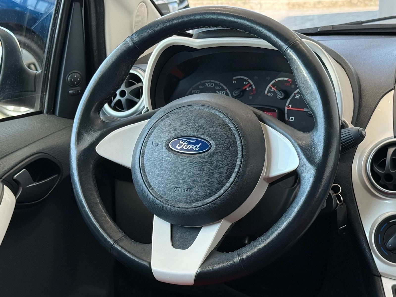 Ford Ka 1.2⭐️80.600KM⭐️TITANIUM⭐️SERVISNA⭐️1.VL⭐️REG 1 G.⭐️GARANCIJA⭐️, fotografija 19