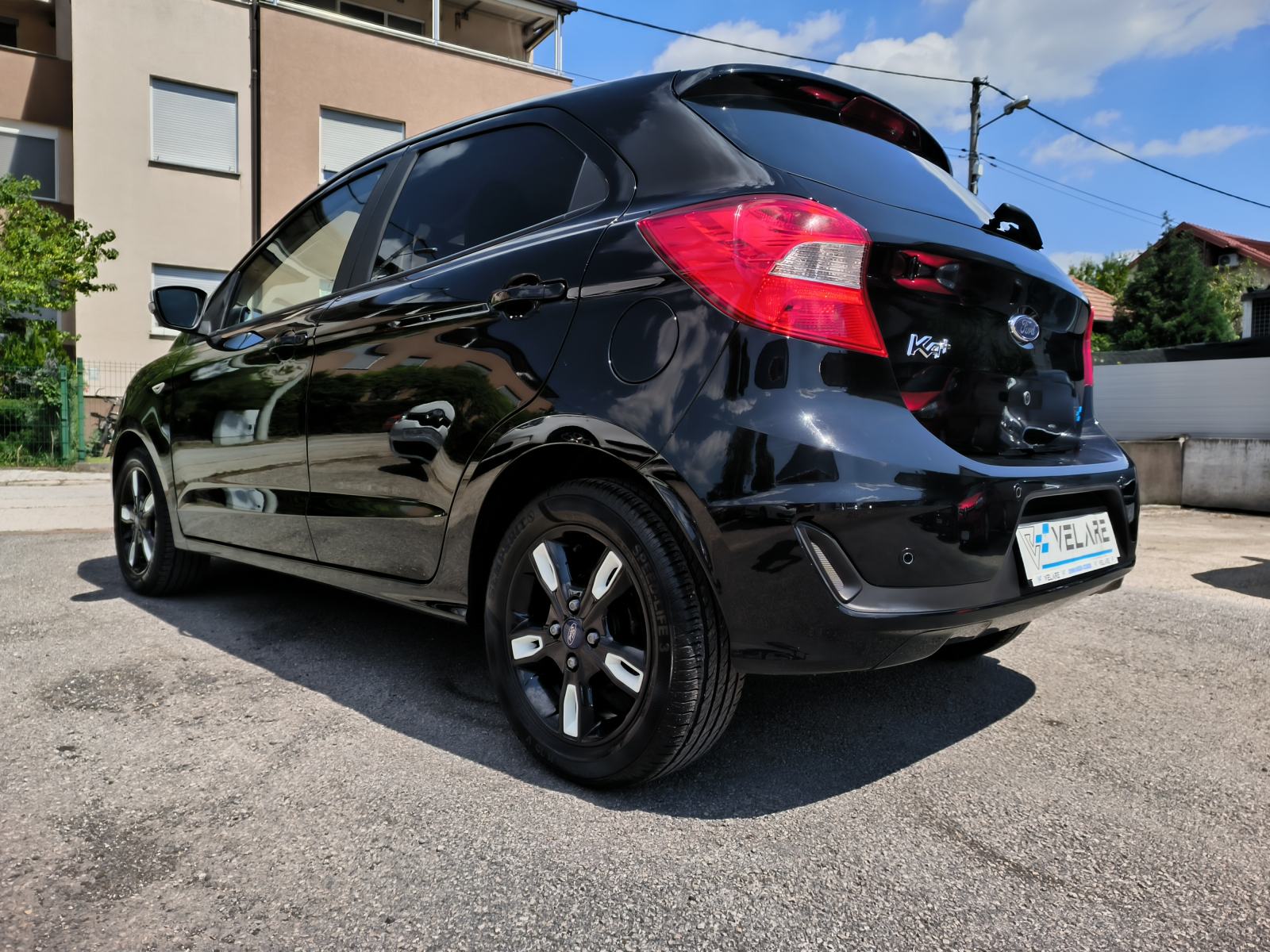Ford Ka+ 1.2 BLACK EDITION, SERVISNA, JAMSTVO, REG. 1 GODINU, fotografija 7