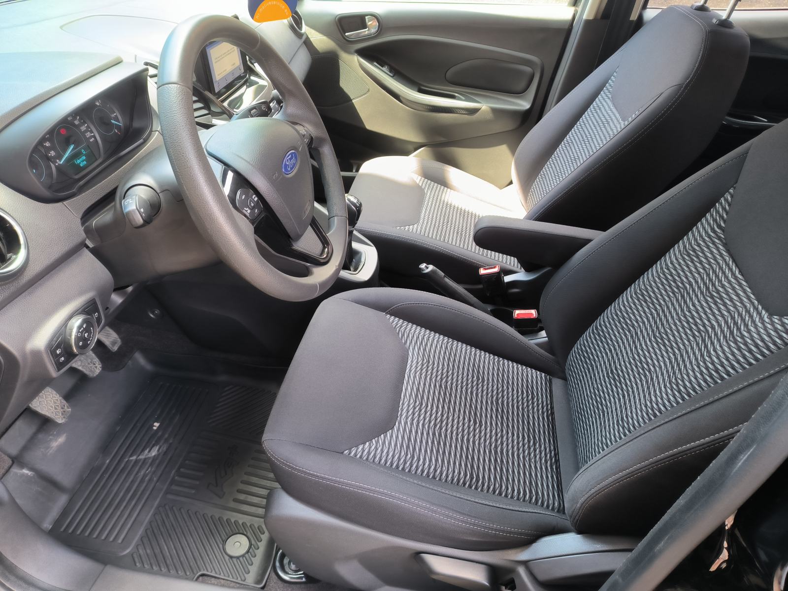 Ford Ka+ 1.2 BLACK EDITION, SERVISNA, JAMSTVO, REG. 1 GODINU, fotografija 11
