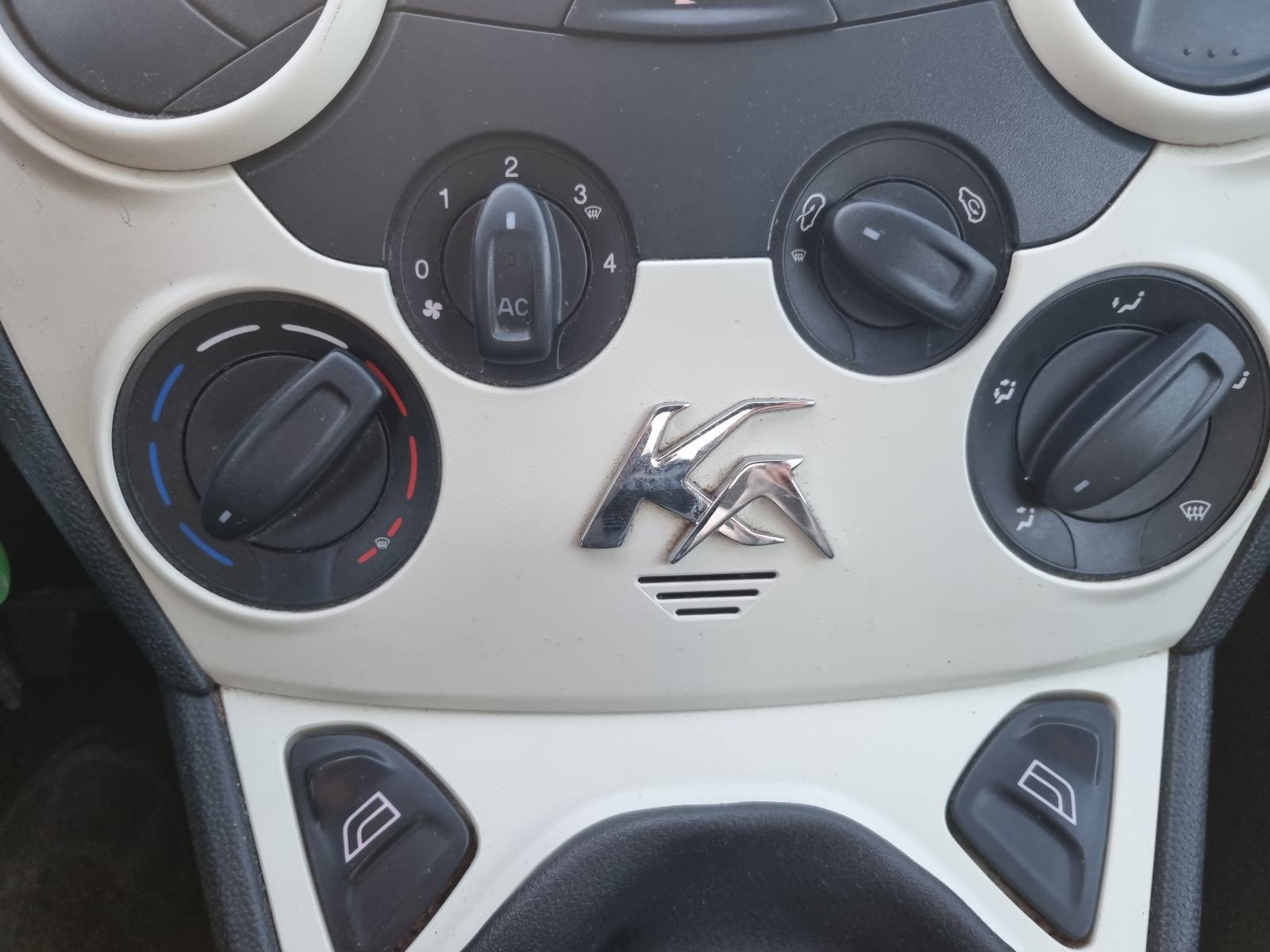 Ford Ka 1,2 , klima, fotografija 9