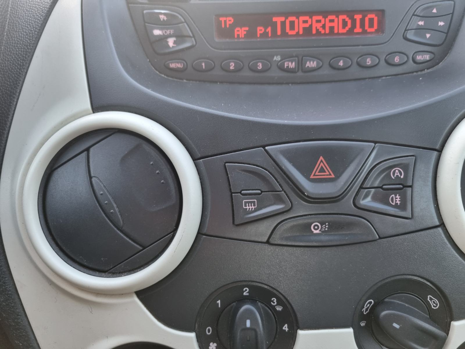 Ford Ka 1,2 , klima, fotografija 11