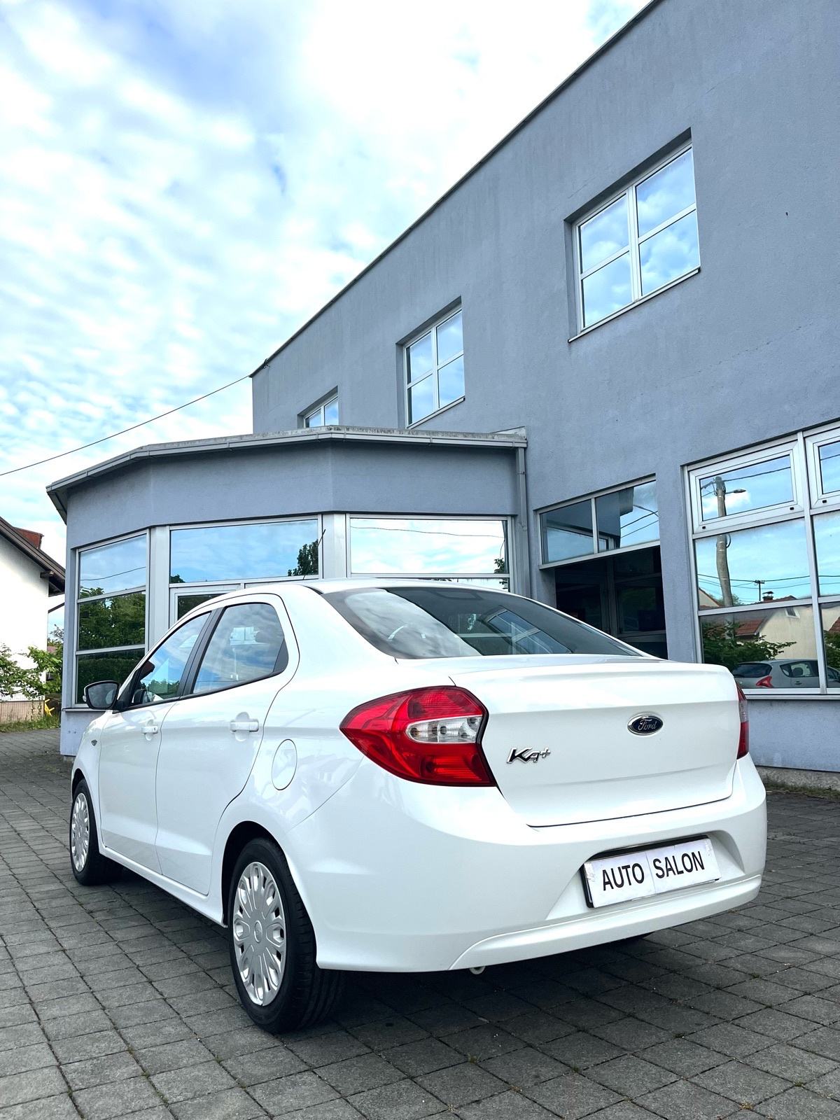 Ford Ka+ 1,2benz(EURO 6) SAMO 99700 km “PRVI VLASNIK” zamjena/kartice, fotografija 12