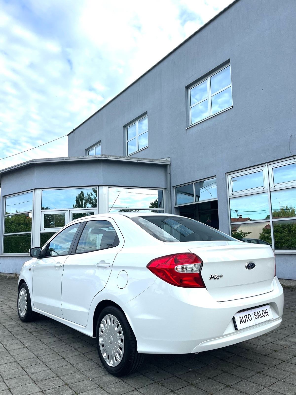 Ford Ka+ 1,2benz(EURO 6) SAMO 99700 km “PRVI VLASNIK” zamjena/kartice, fotografija 4