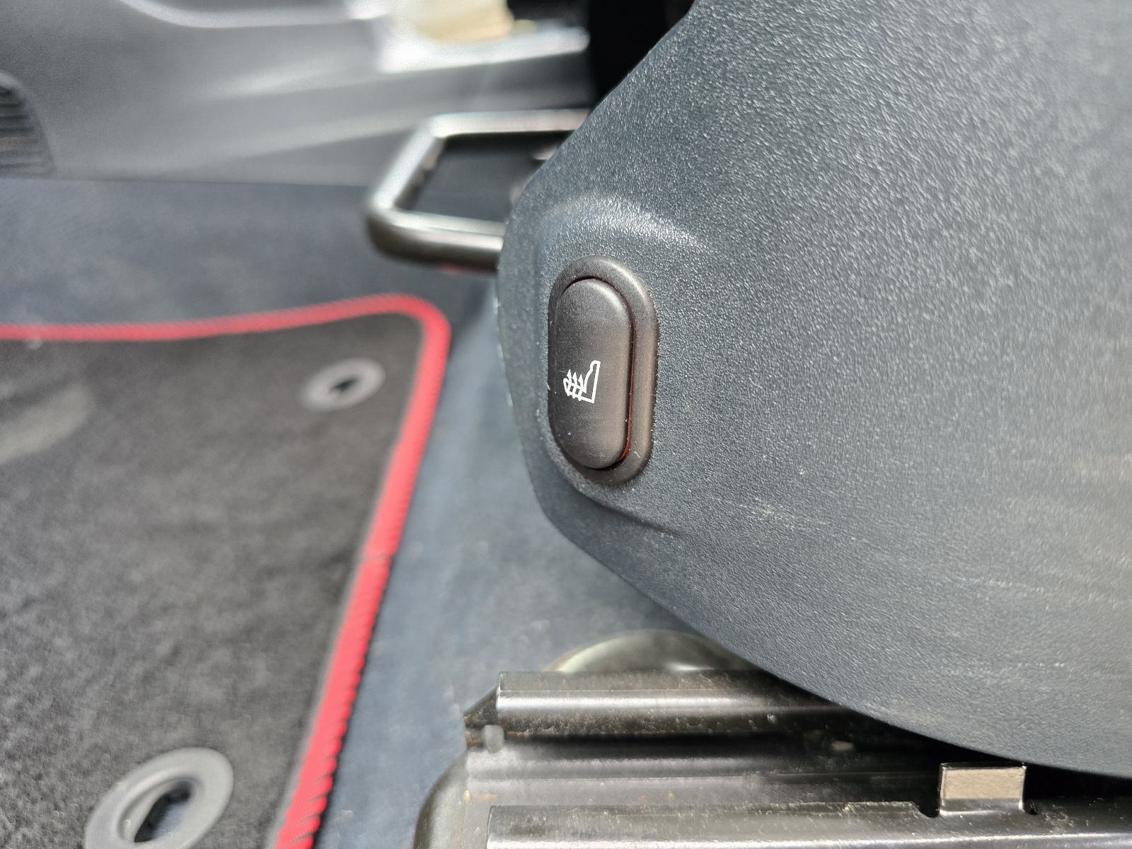 Ford Ka 1,3 DuraTech / Servisna / Klima / Alu / 2 Vlasnik /, fotografija 19