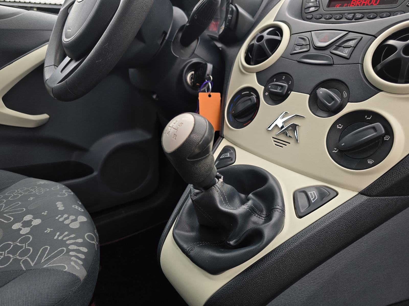 Ford Ka 1,3 DuraTech / Servisna / Klima / Alu / 2 Vlasnik /, fotografija 17