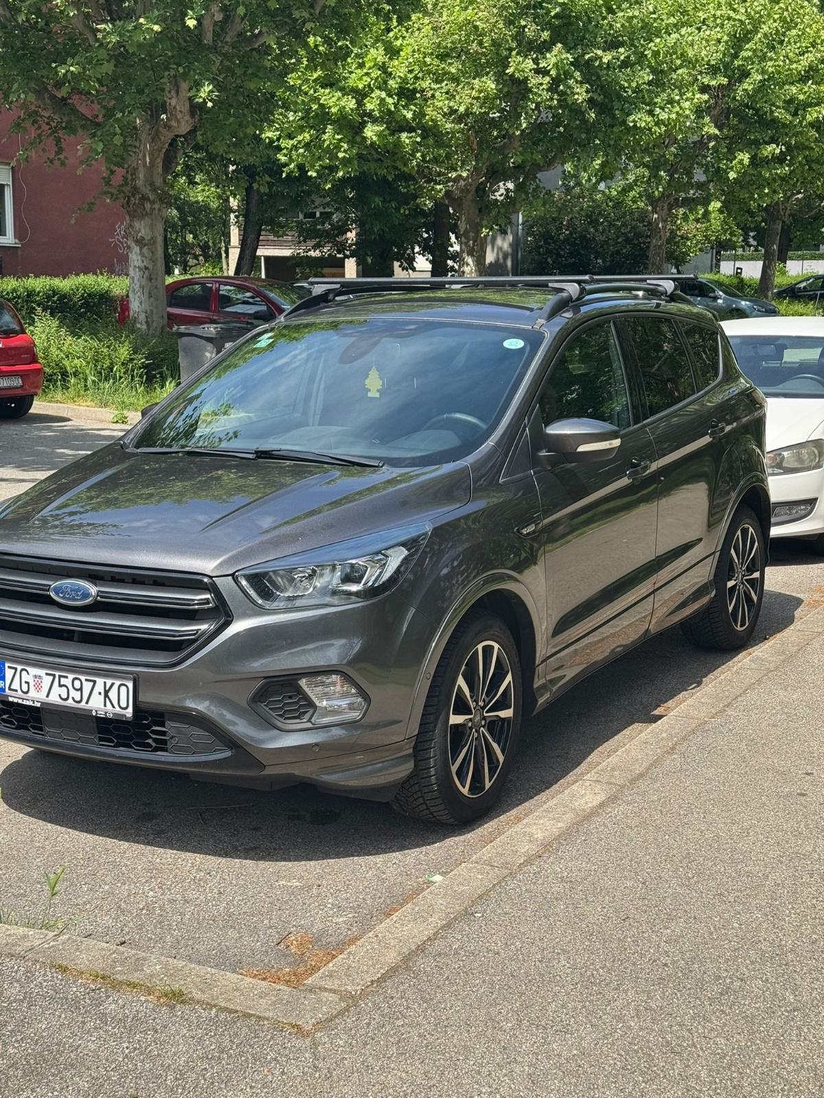 Ford Kuga 1,5 dizel,automatik,ST Line, fotografija 1