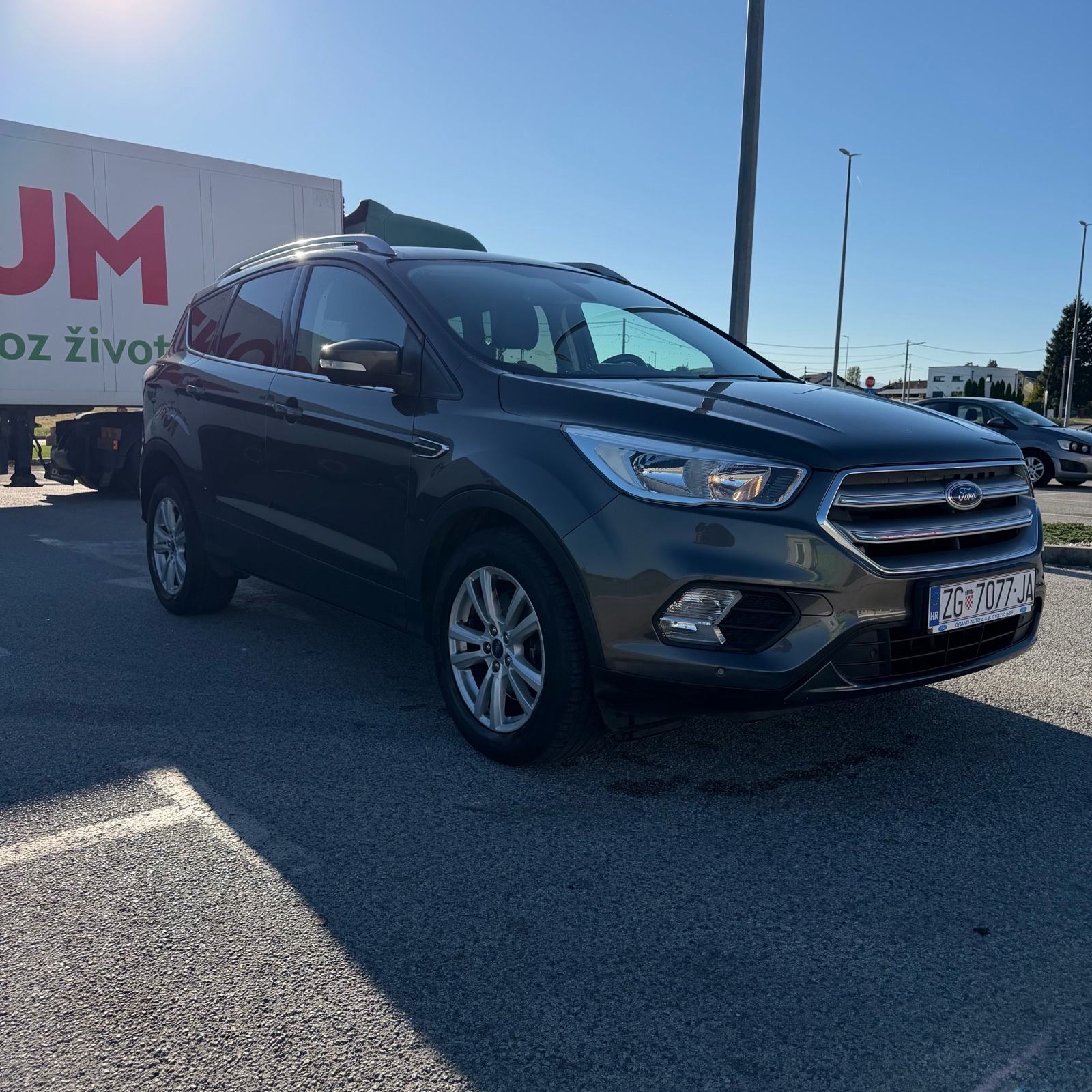Ford Kuga 1,5 automatik, pogled izvana - slika 1