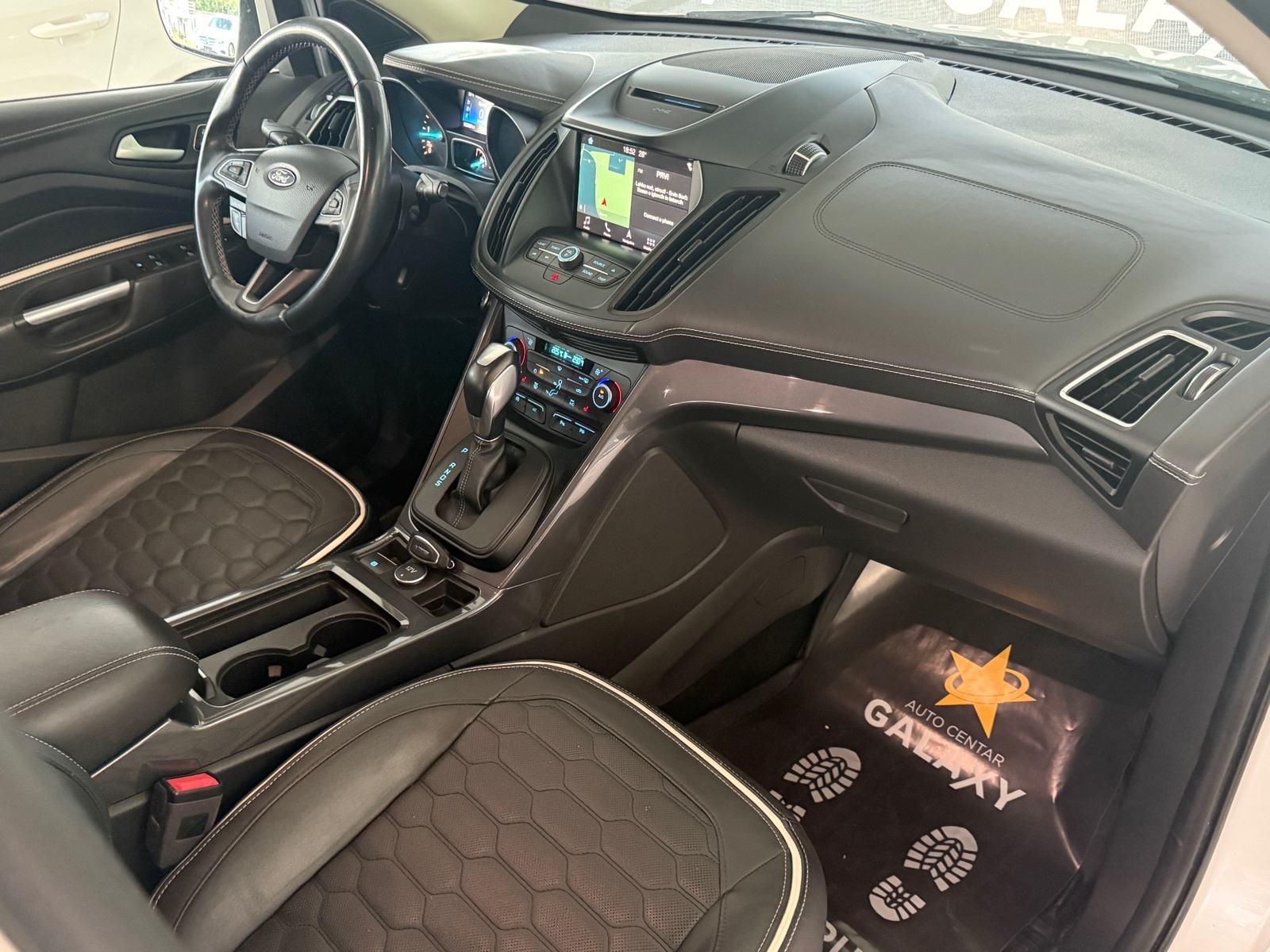 Ford Kuga 1,5 automatik✅VIGNALE/PREMIUM OPREMA✅VELIKI SERVIS✅, fotografija 12
