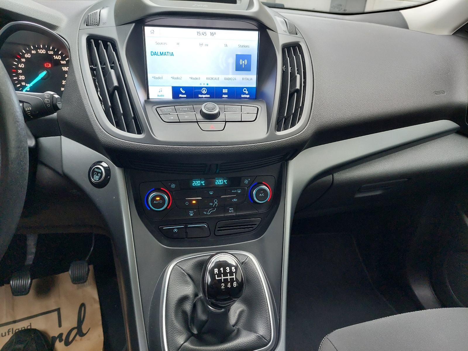 Ford Kuga 1,5 ***BENZIN*** SAMO 44.000 KM *** GARANCIJA ***KAO NOVA***, fotografija 9