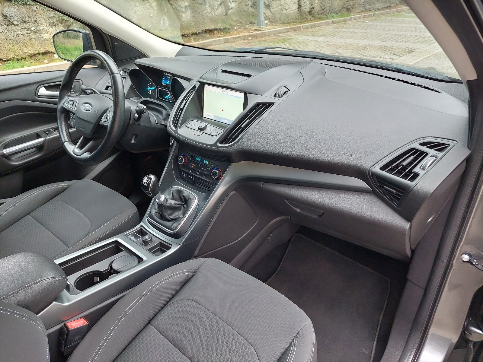 Ford Kuga 1,5 ***BENZIN*** SAMO 44.000 KM *** GARANCIJA ***KAO NOVA***, fotografija 15