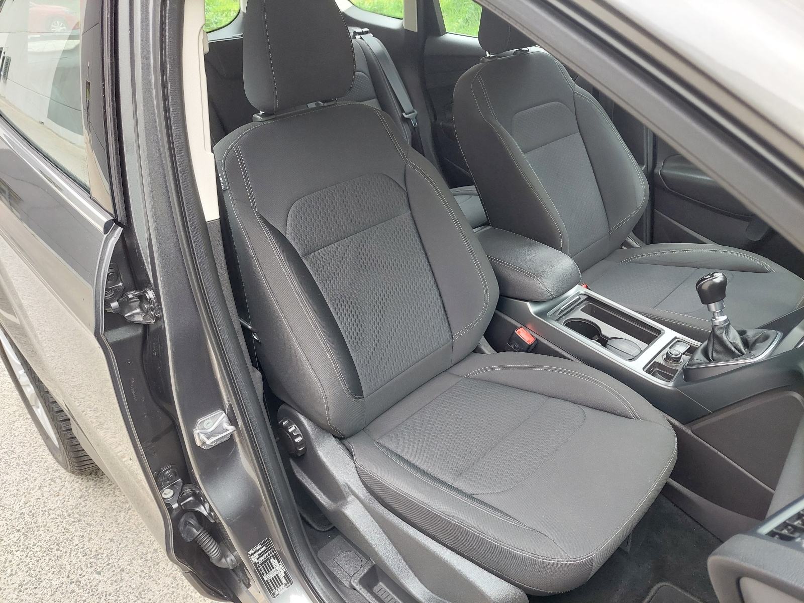 Ford Kuga 1,5 ***BENZIN*** SAMO 44.000 KM *** GARANCIJA ***KAO NOVA***, fotografija 17