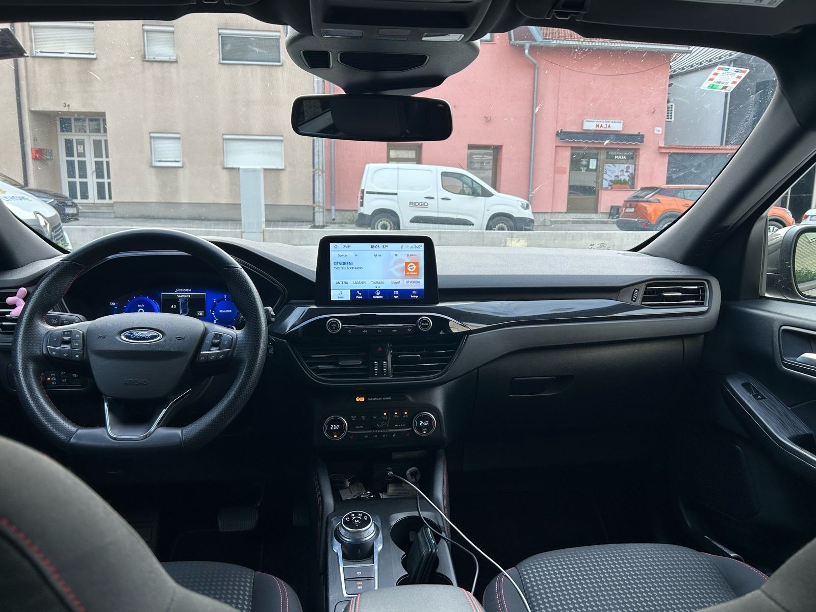 Ford Kuga 1,5 EcoBlue automatik, fotografija 8