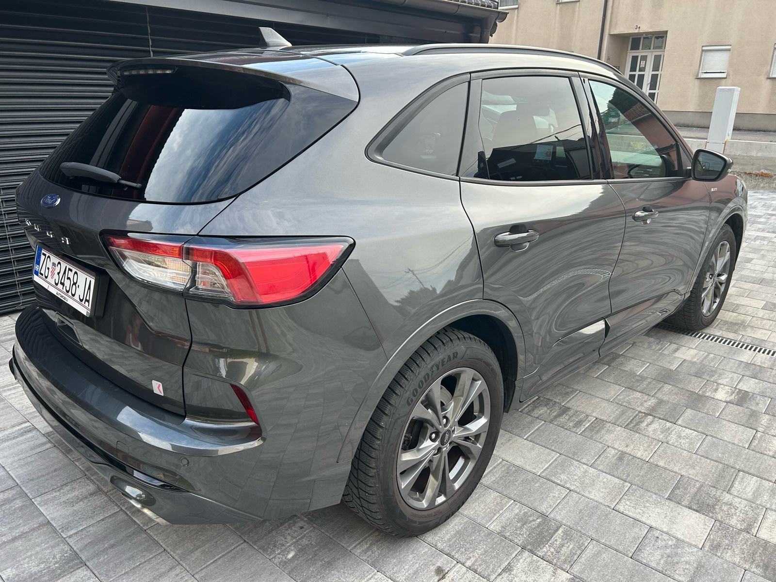 Ford Kuga 1,5 EcoBlue automatik, fotografija 5