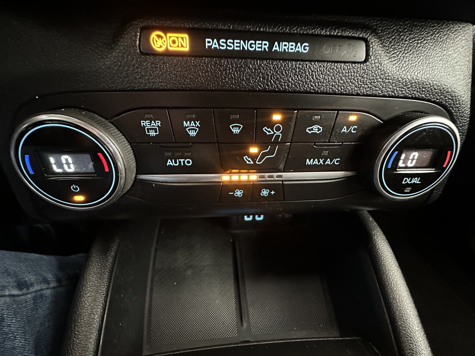Ford Kuga 1.5 EcoBlue ST-Line.KAMERA.NAVI. SPORTSKO PODVOZJE, fotografija 14