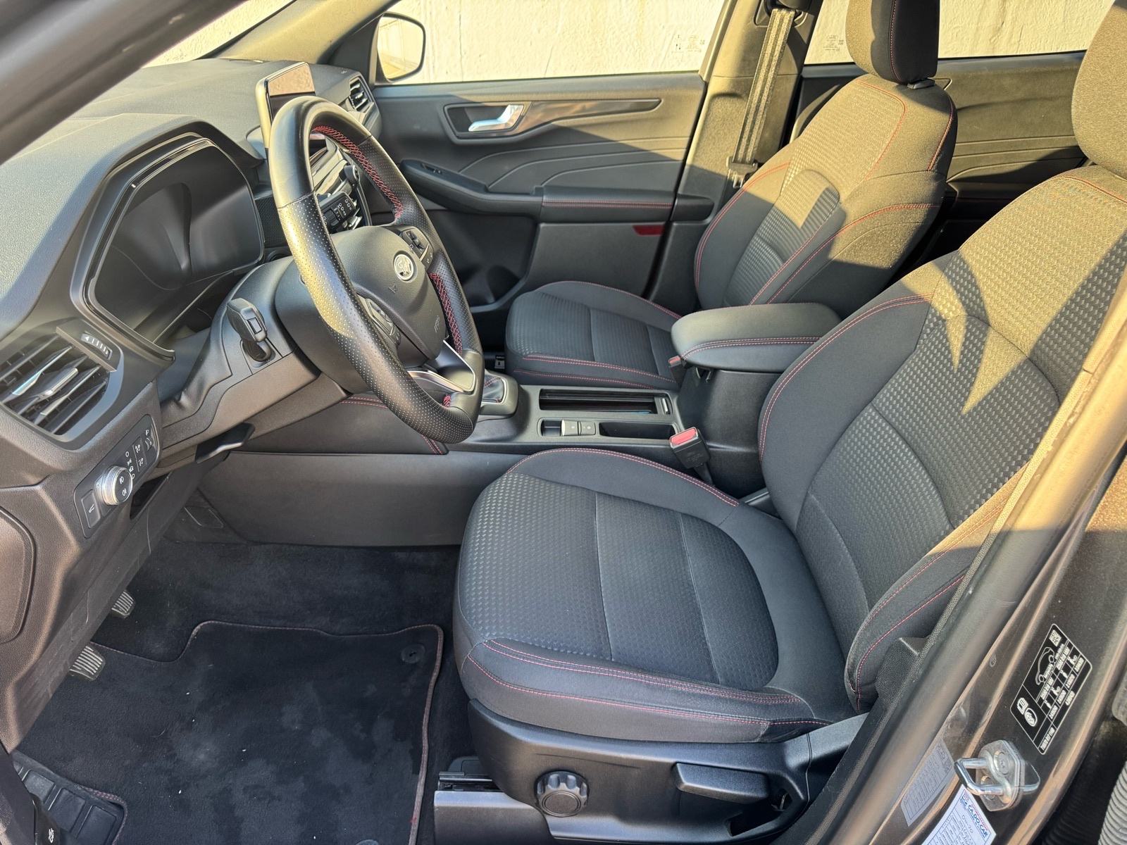 Ford Kuga 1,5 EcoBlue, ST Line, servis, jamstvo, fotografija 9
