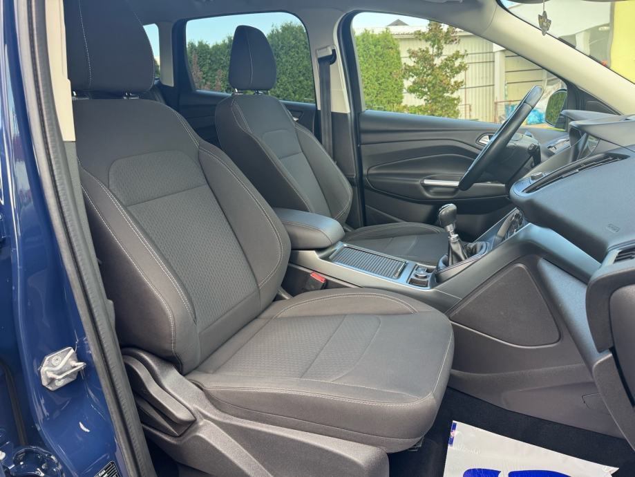 Ford Kuga 1,5 TDCI 120 KS, fotografija 8