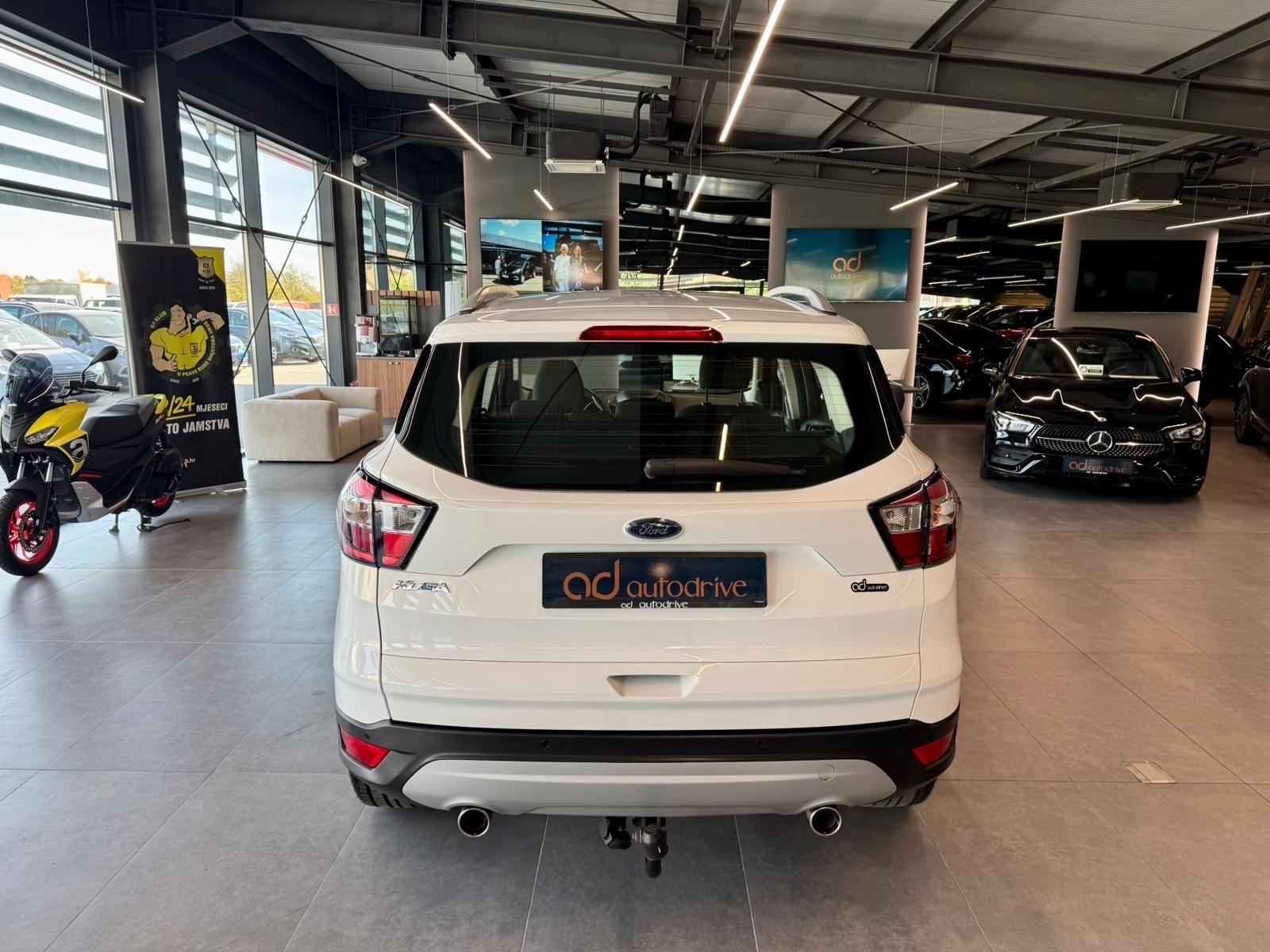 Ford Kuga 1.5 TDCi KLIMA • TEMPOMAT • LEASING RATA VEĆ OD: 354,00 €, fotografija 6