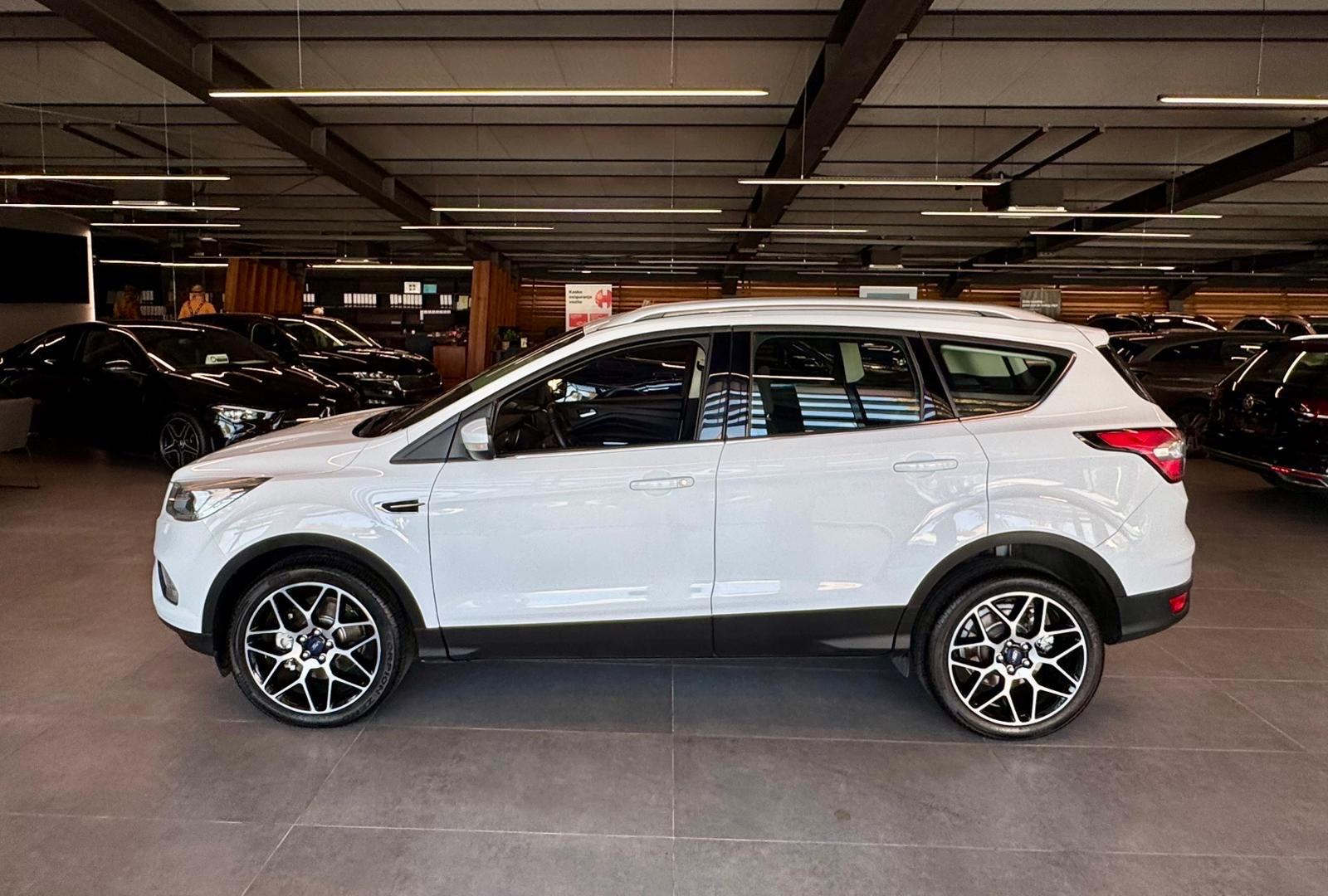 Ford Kuga 1.5 TDCi KLIMA • TEMPOMAT • LEASING RATA VEĆ OD: 354,00 €, fotografija 4