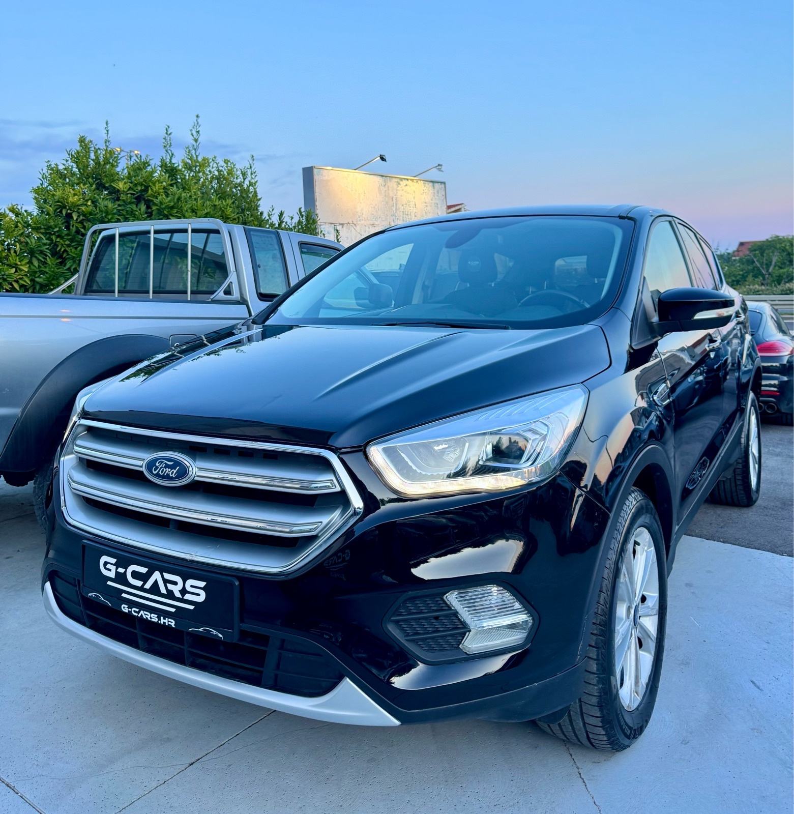 Ford Kuga 1,5 TDCi —Mod 2019—110tkm—REG.GOD.DANA—AMBIENT—NAVI—JAMSTVO!, fotografija 1
