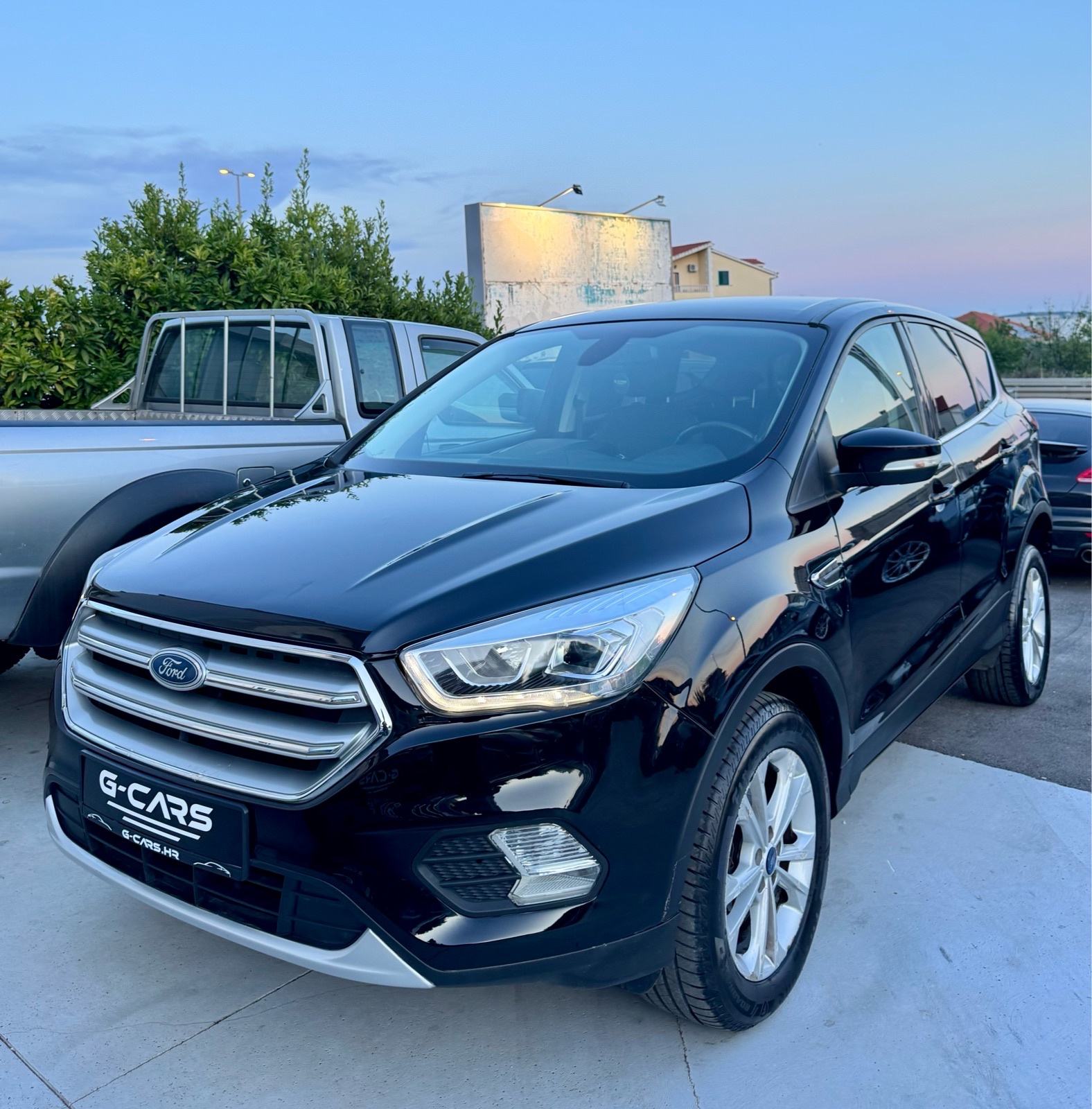 Ford Kuga 1,5 TDCi —Mod 2019—110tkm—REG.GOD.DANA—AMBIENT—NAVI—JAMSTVO!, fotografija 2