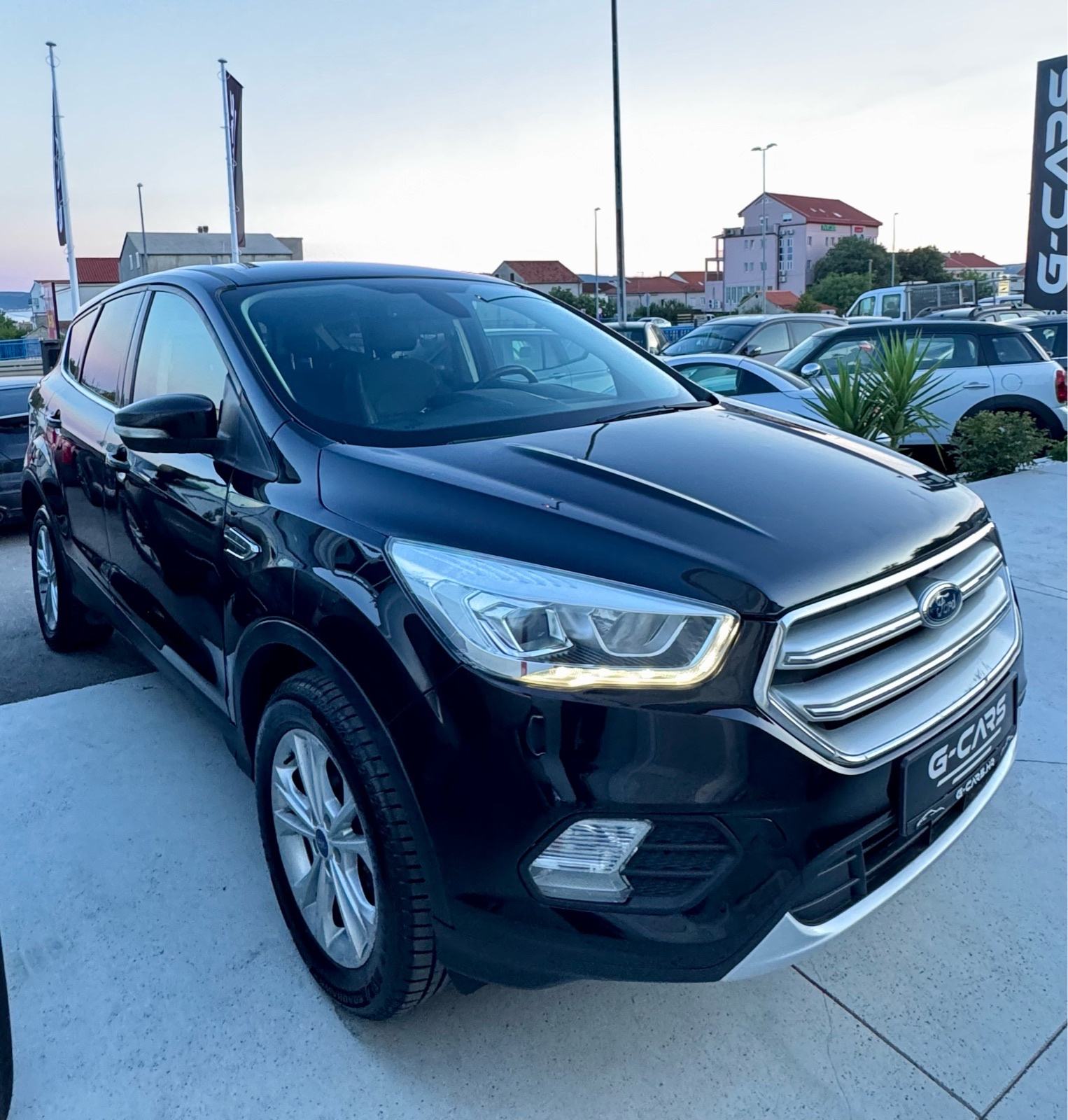 Ford Kuga 1,5 TDCi —Mod 2019—110tkm—REG.GOD.DANA—AMBIENT—NAVI—JAMSTVO!, fotografija 10