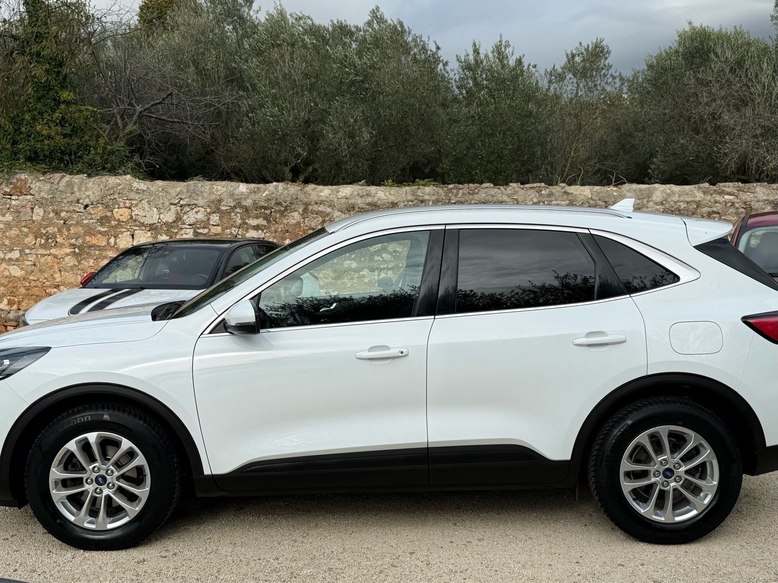 FORD Kuga 1.5 TDCi Titanium *120 ks+sva oprema+registracija 11/2026., fotografija 5