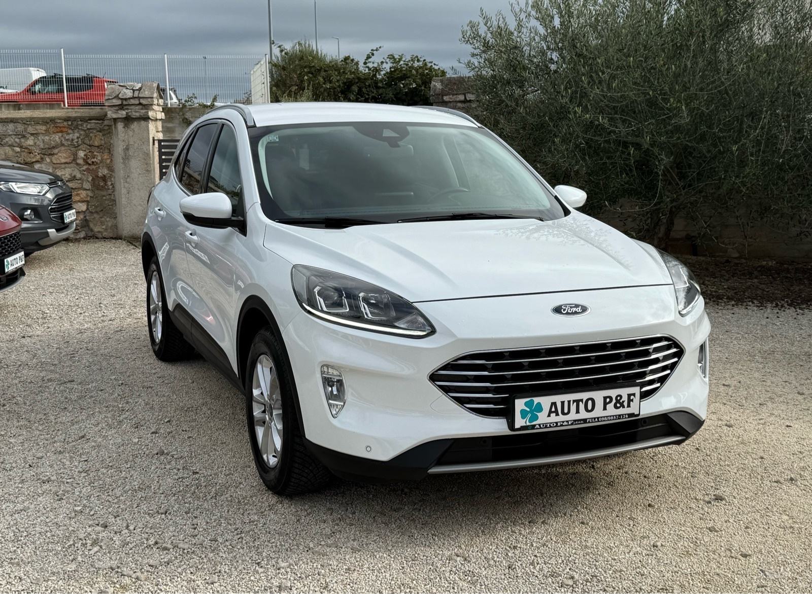 FORD Kuga 1.5 TDCi Titanium *120 ks+sva oprema+registracija 11/2026., fotografija 11