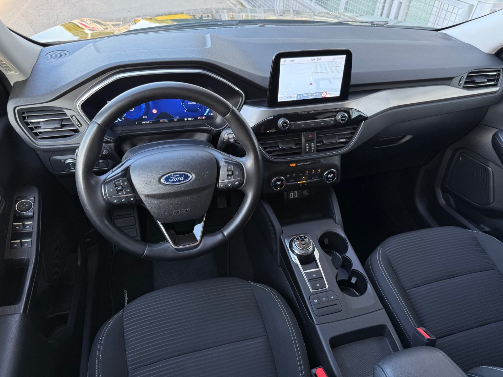 Ford Kuga 1.5EcoBoost AUTOMATIK °NAVI°KAMERA°JAMSTVO 12MJ°LEASING BEZ, fotografija 10