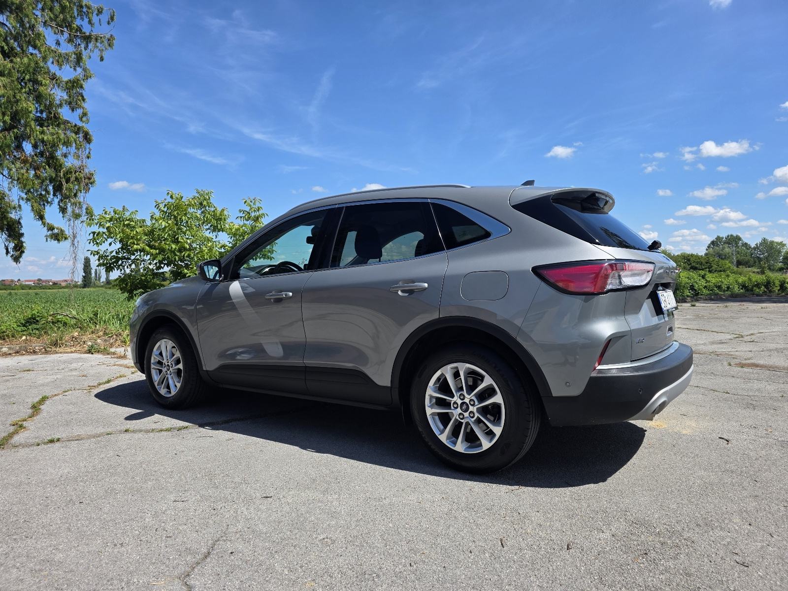 Ford Kuga 2,0 EcoBlue automatik TITANIUM LEASING R1 SERVISNA, fotografija 3