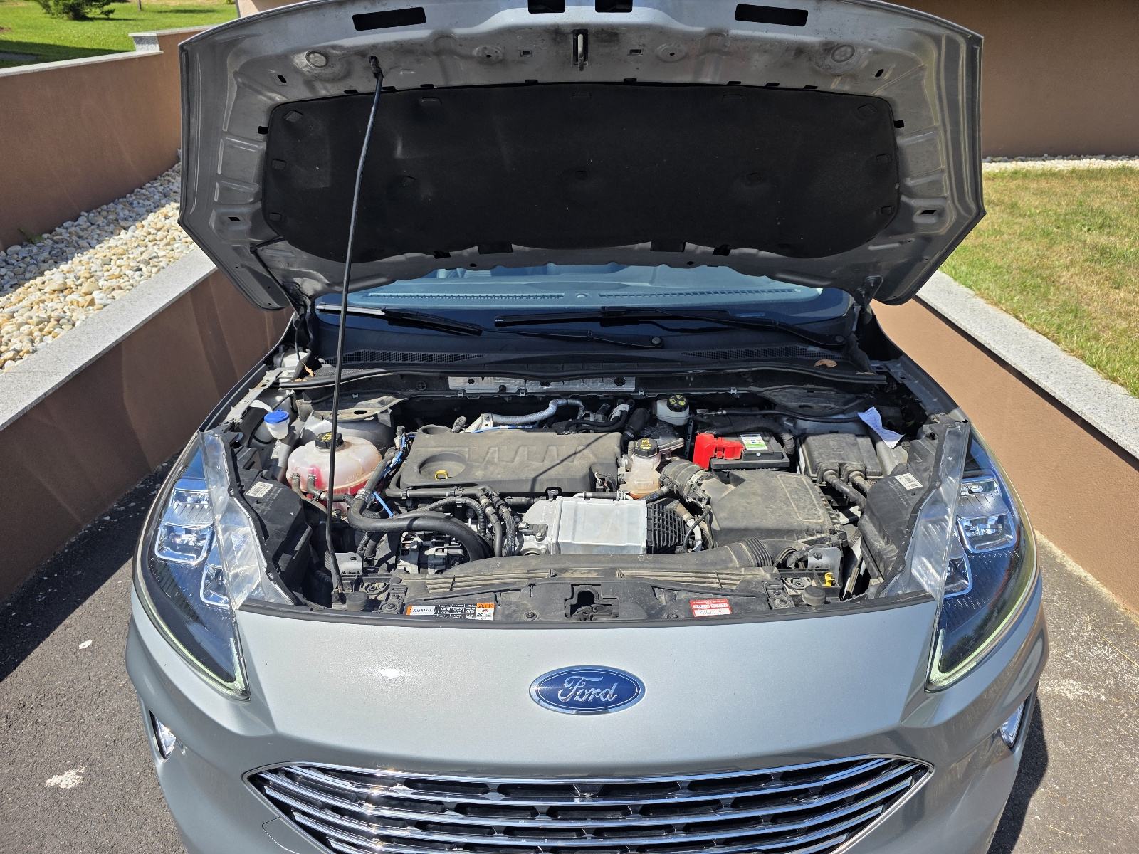 Ford Kuga 2,0 EcoBlue automatik TITANIUM LEASING R1 SERVISNA, fotografija 12