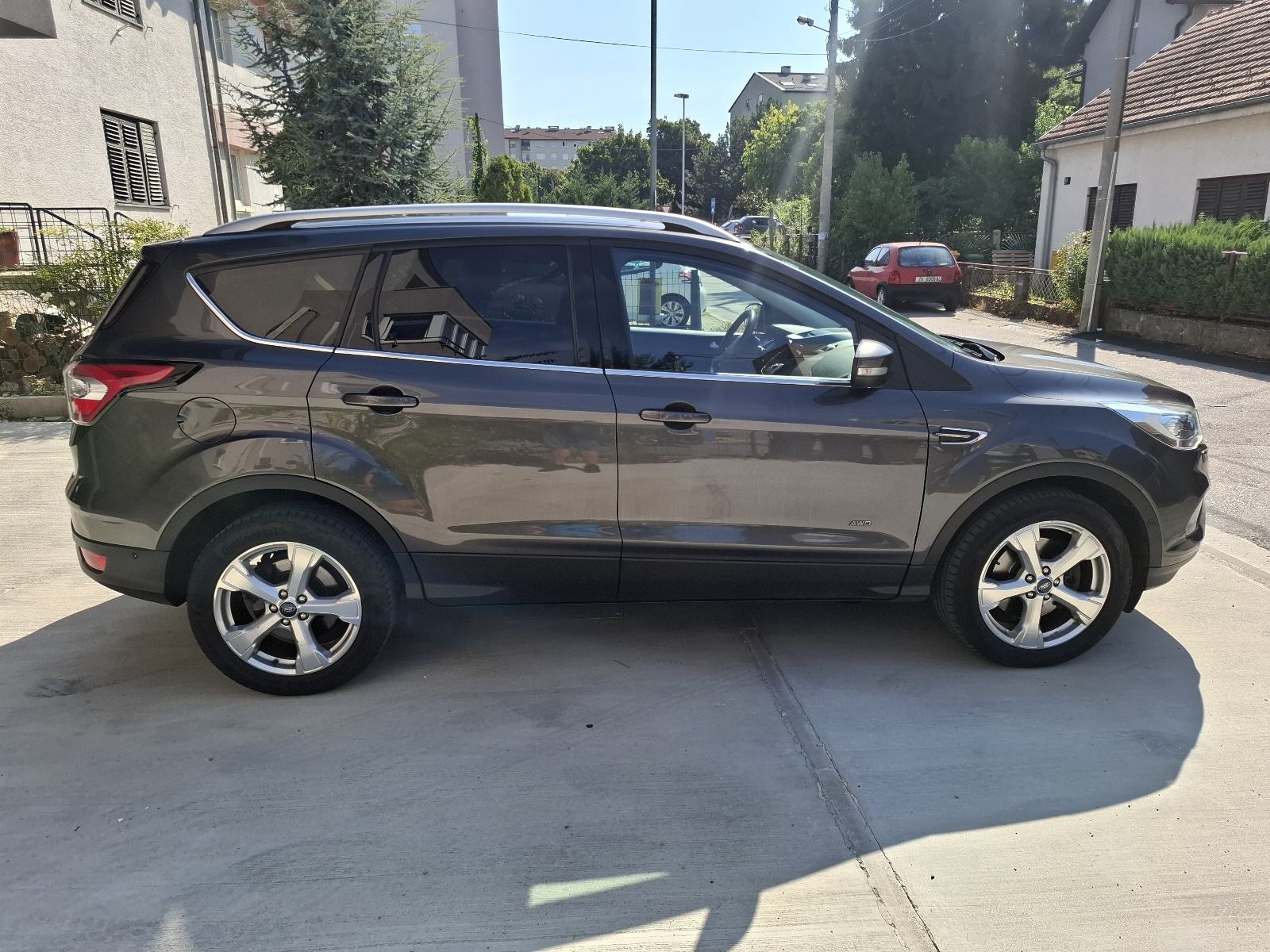 Ford Kuga 2,0 TDCi.2017g. 180ks.automatik 4x4, fotografija 3