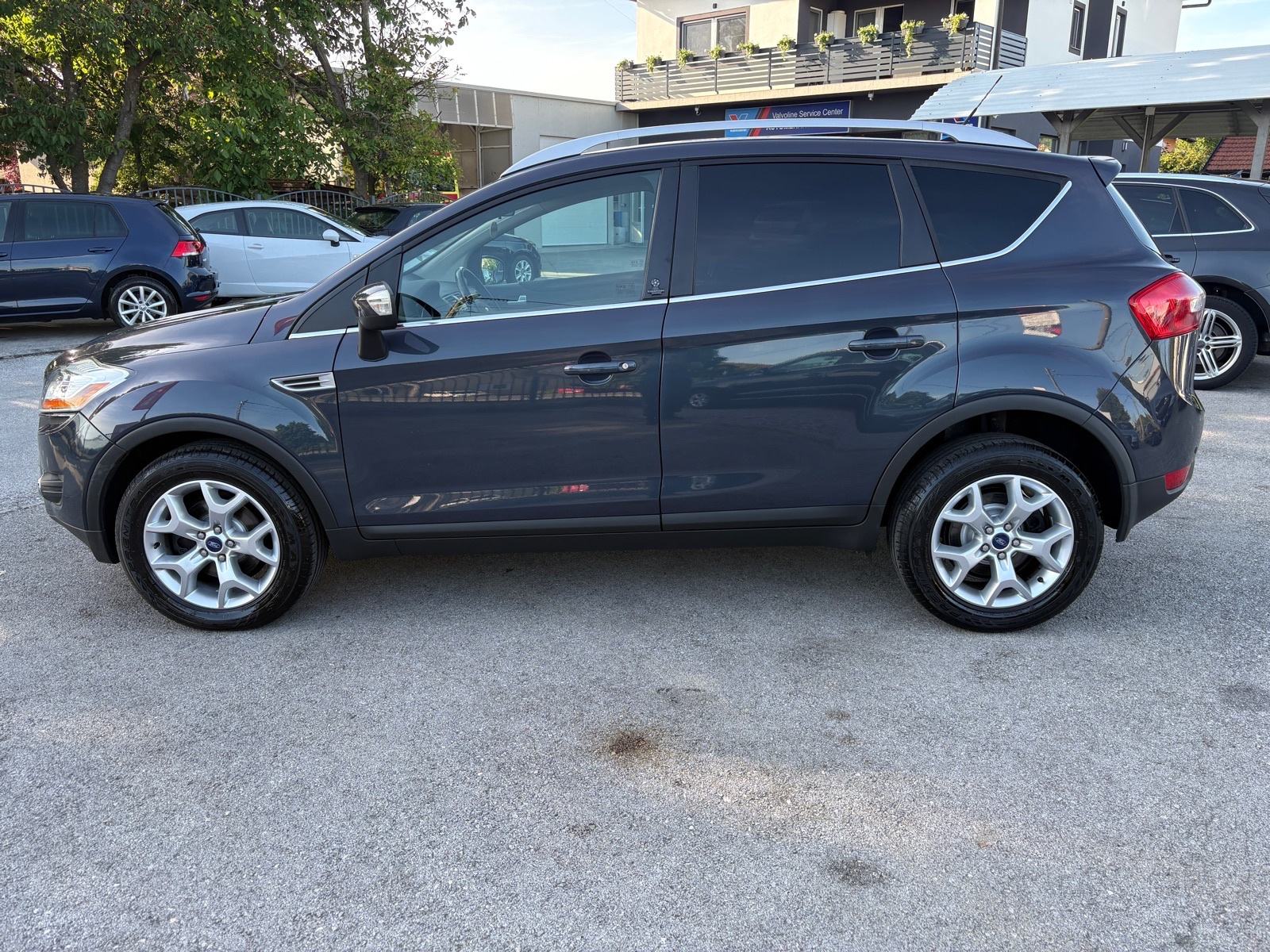 Ford Kuga 2,0 TDCI 4x4/GRIJ.SJED/KEYLESS/V.SERVIS/TOP STANJE!, pogled izvana - slika 2