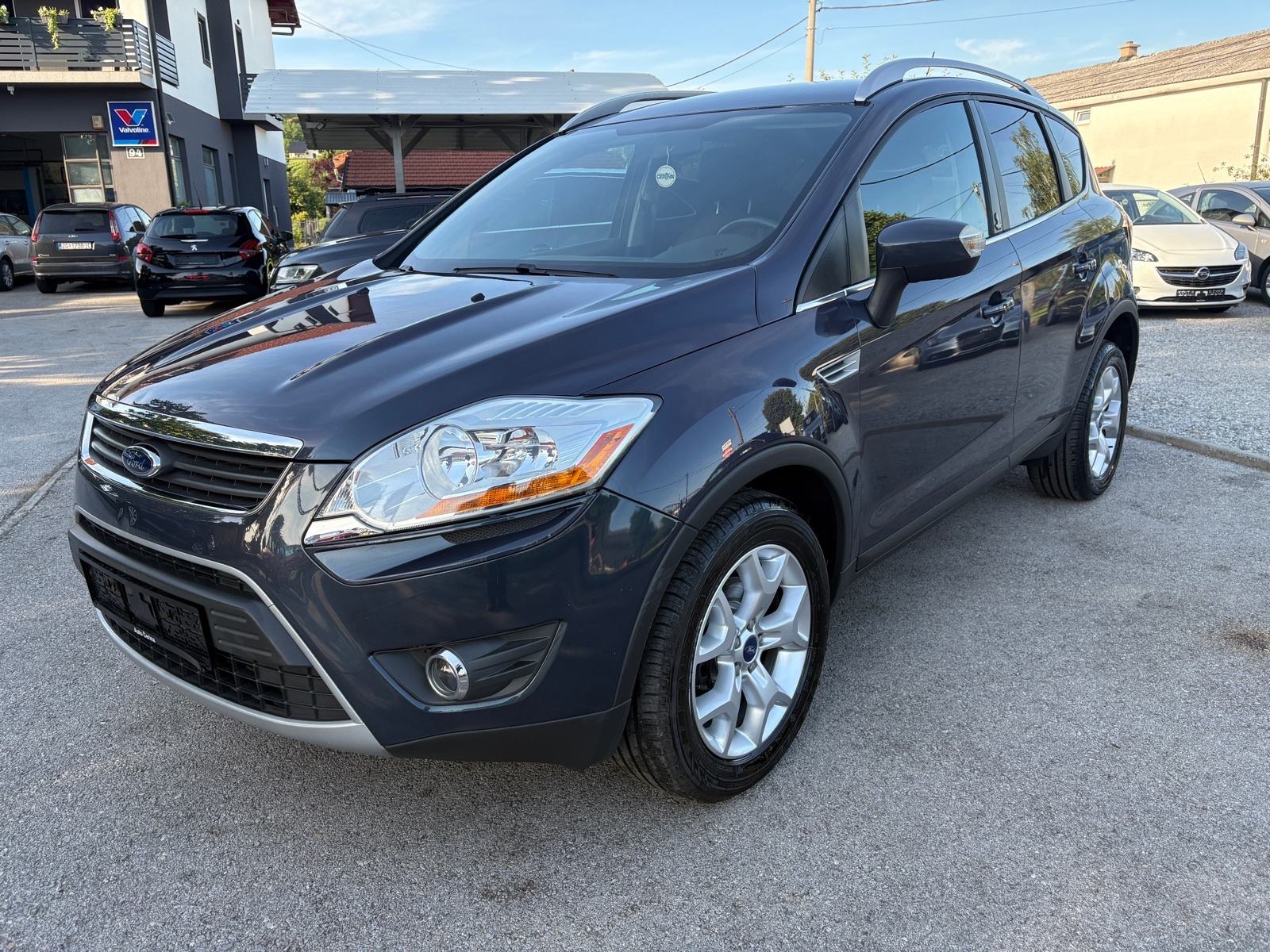 Ford Kuga 2,0 TDCI 4x4/GRIJ.SJED/KEYLESS/V.SERVIS/TOP STANJE!, pogled izvana - slika 1